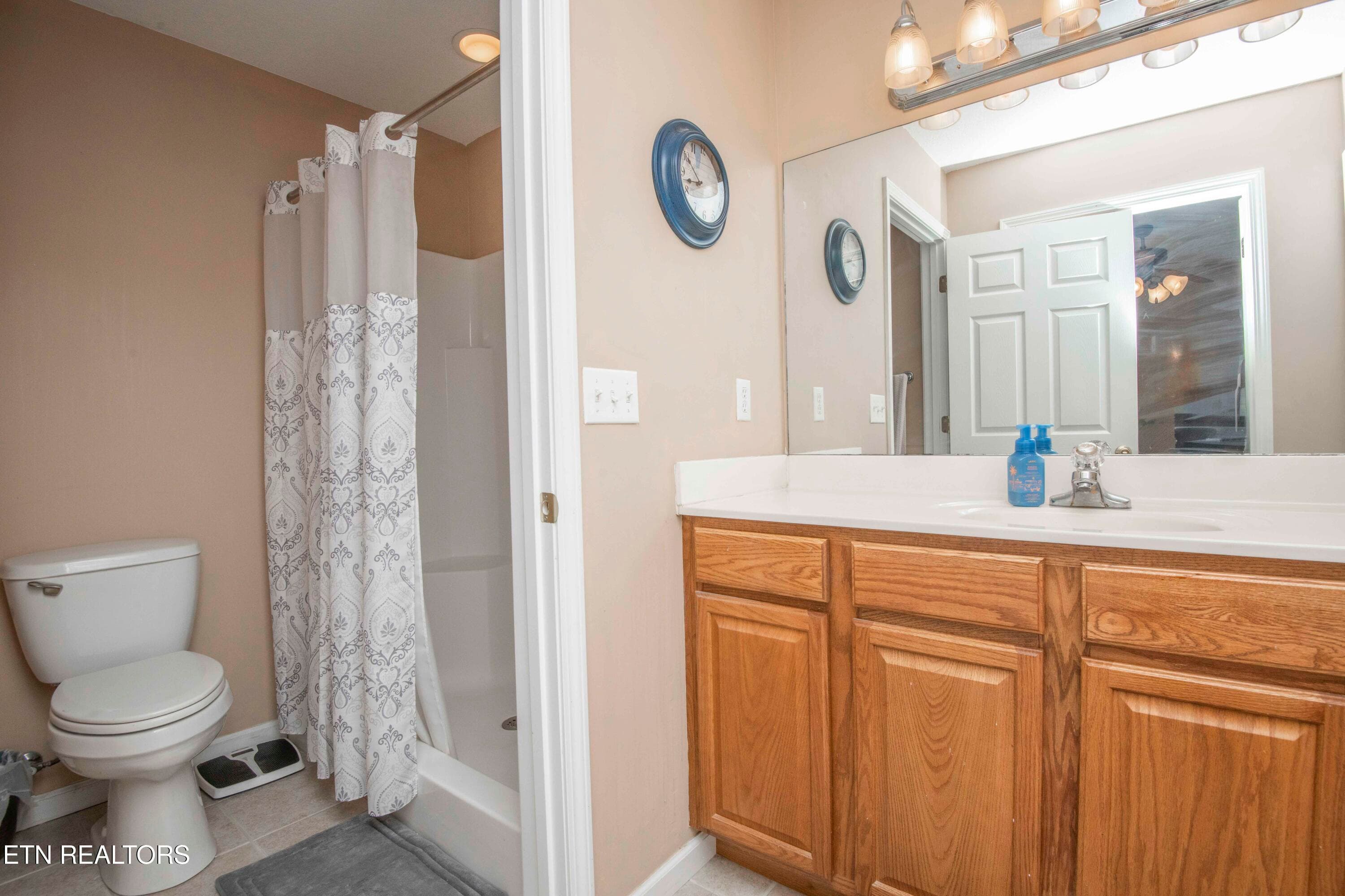 master bath_1 - 3005 Yearling Lane, Maryville, TN 37803, Maryville