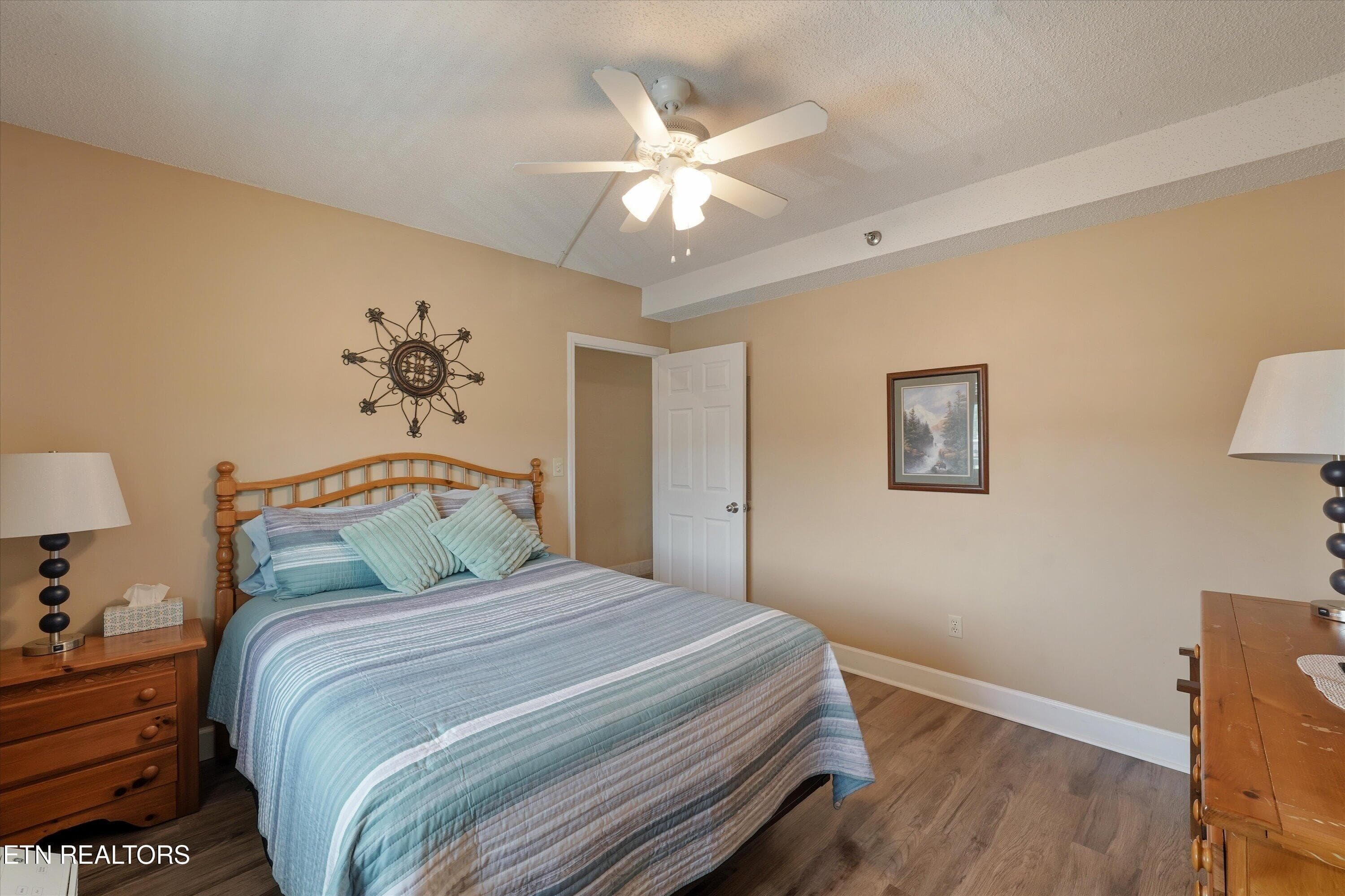 16-3215 N River Rd Unit 502 04 - 3215 N River Rd 502, Pigeon Forge, TN 37863, Pigeon Forge