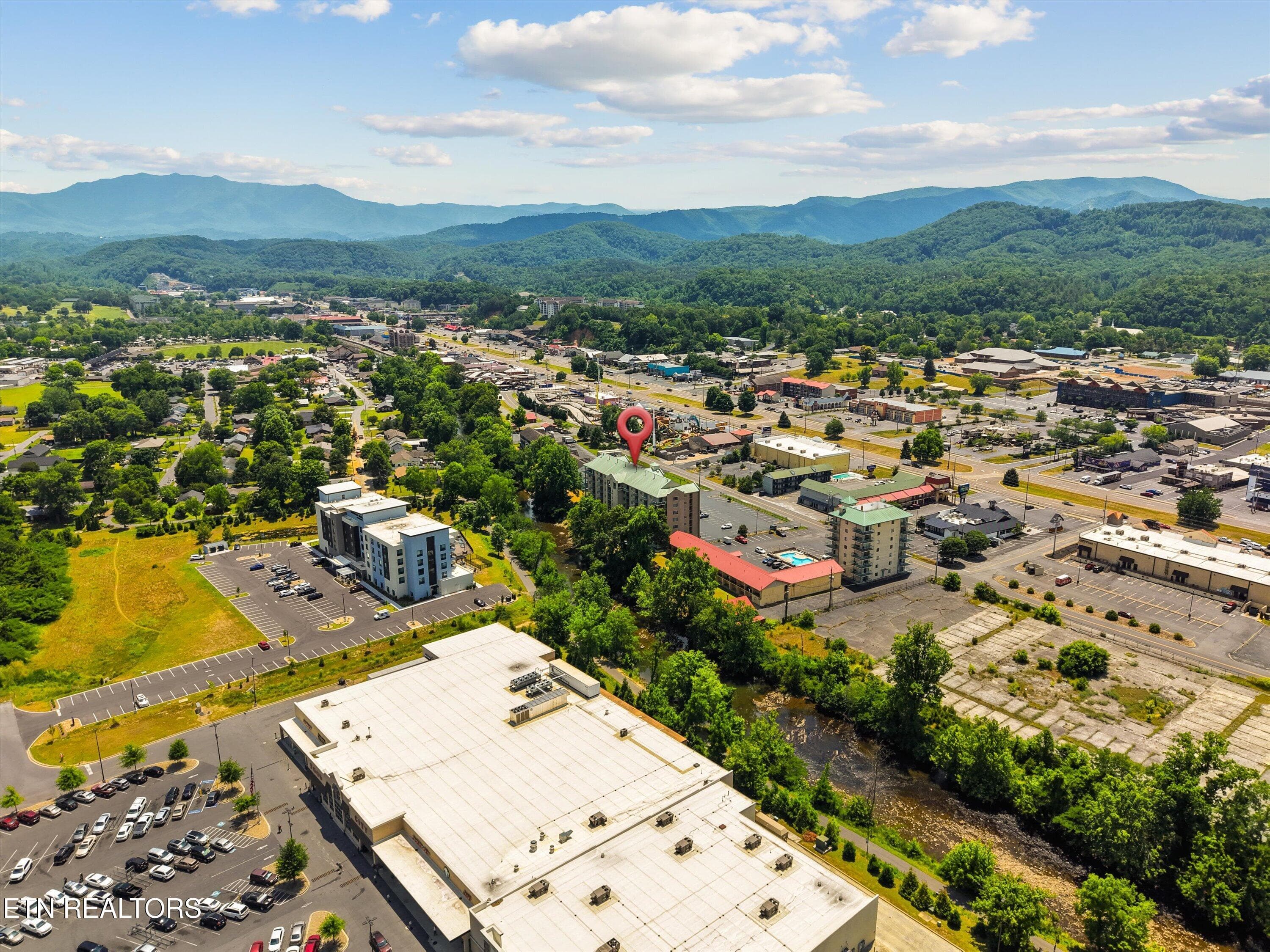 31-3215 N River Rd Unit 502 29 - 3215 N River Rd 502, Pigeon Forge, TN 37863, Pigeon Forge