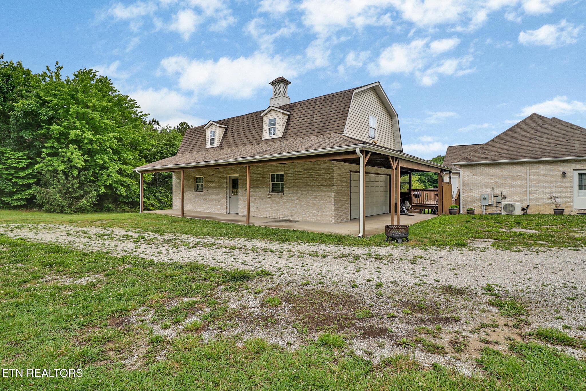 n44a8298-n44a8302 - 809 Buffalo Tr, Clarkrange, TN 38553, Clarkrange