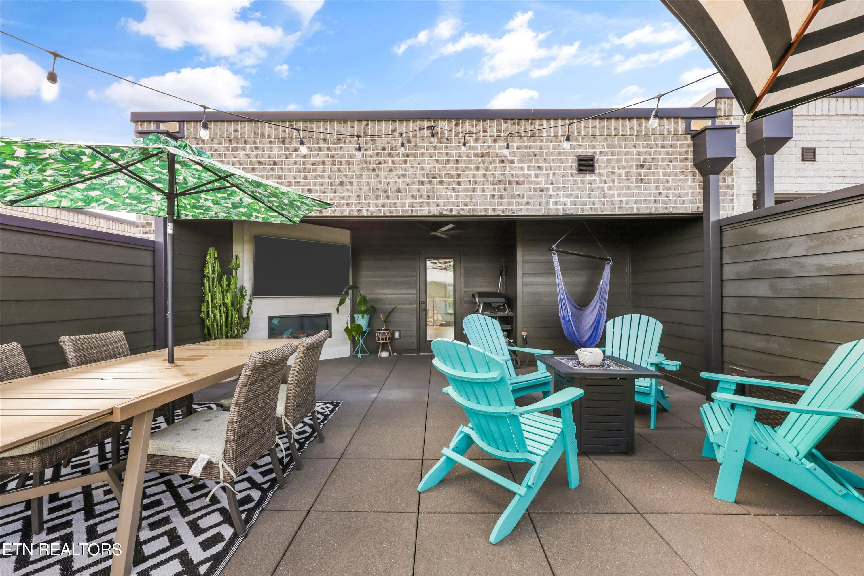 Private Rooftop - 9456 Horizon Drive, Knoxville, TN 37922, Knoxville