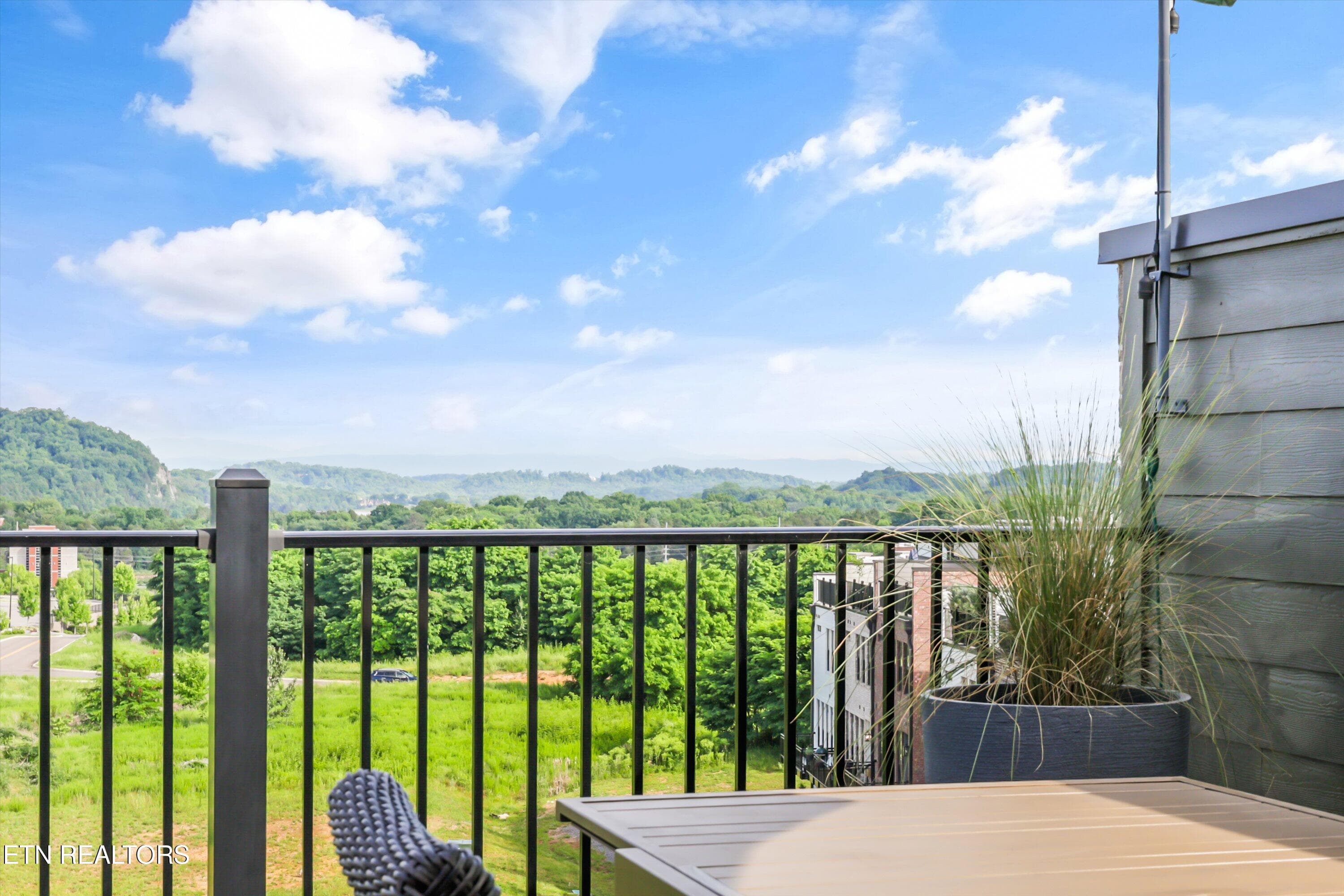 Private Rooftop - 9456 Horizon Drive, Knoxville, TN 37922, Knoxville