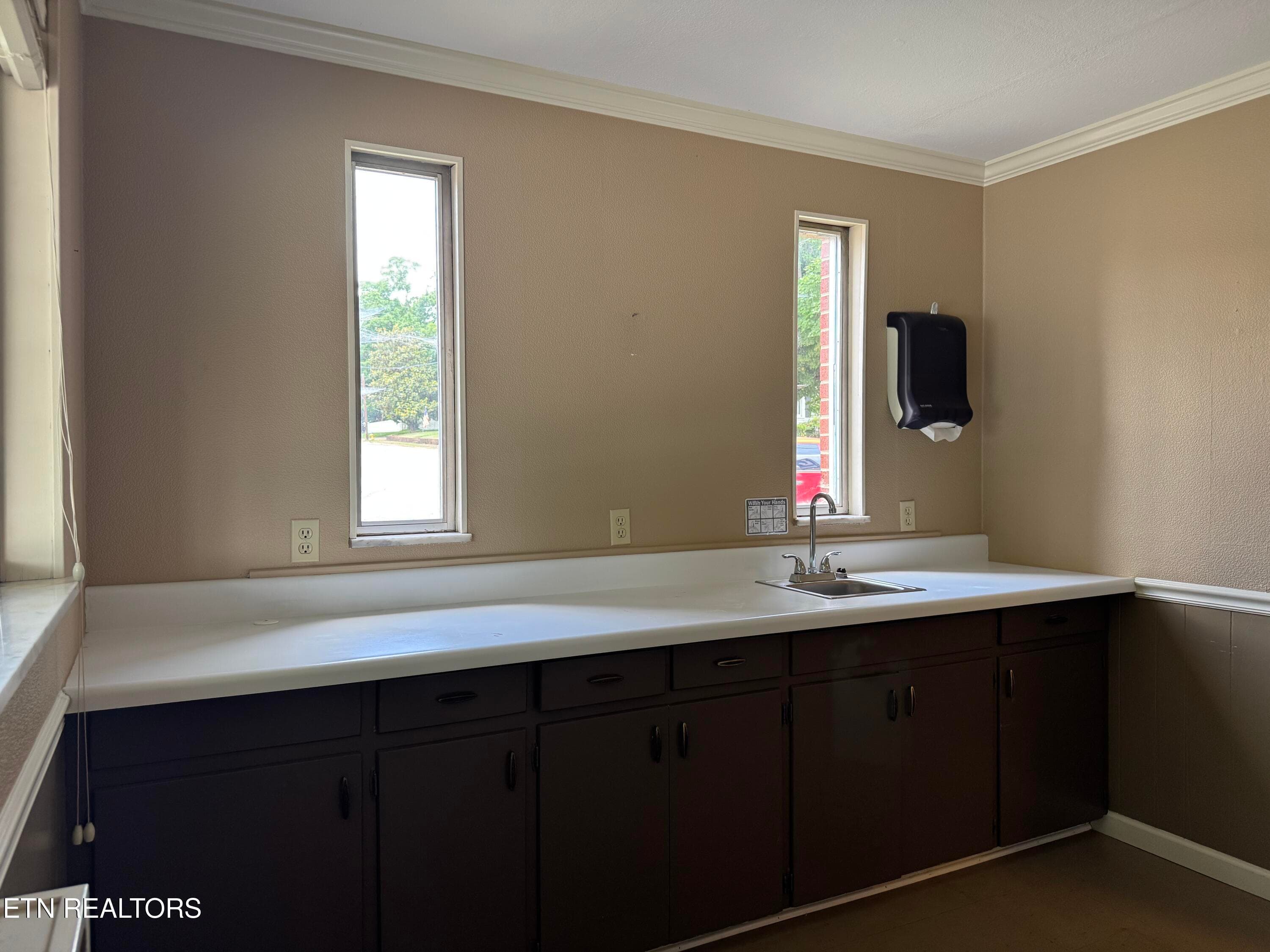 Room #2 - 705 Mulberry St, Loudon, TN 37774