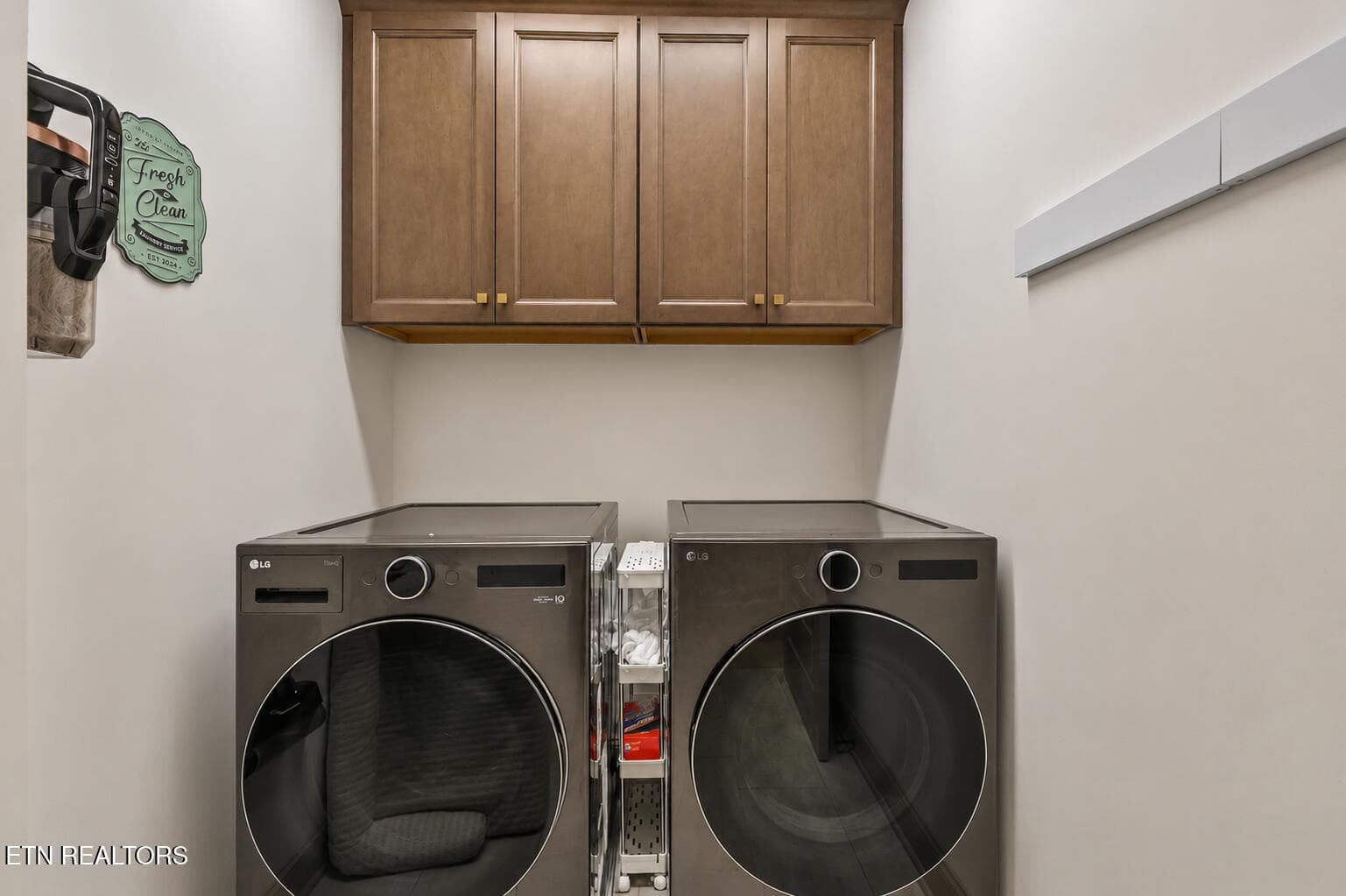 Laundry - 9456 Horizon Drive, Knoxville, TN 37922, Knoxville