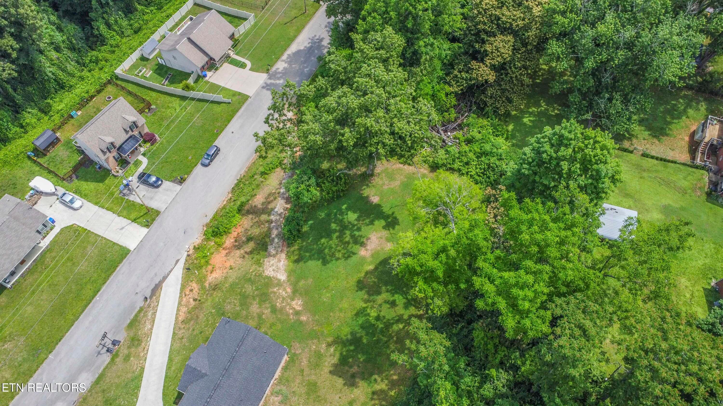 drone 1_1 - 524 Westbury Drive, Clinton, TN 37716