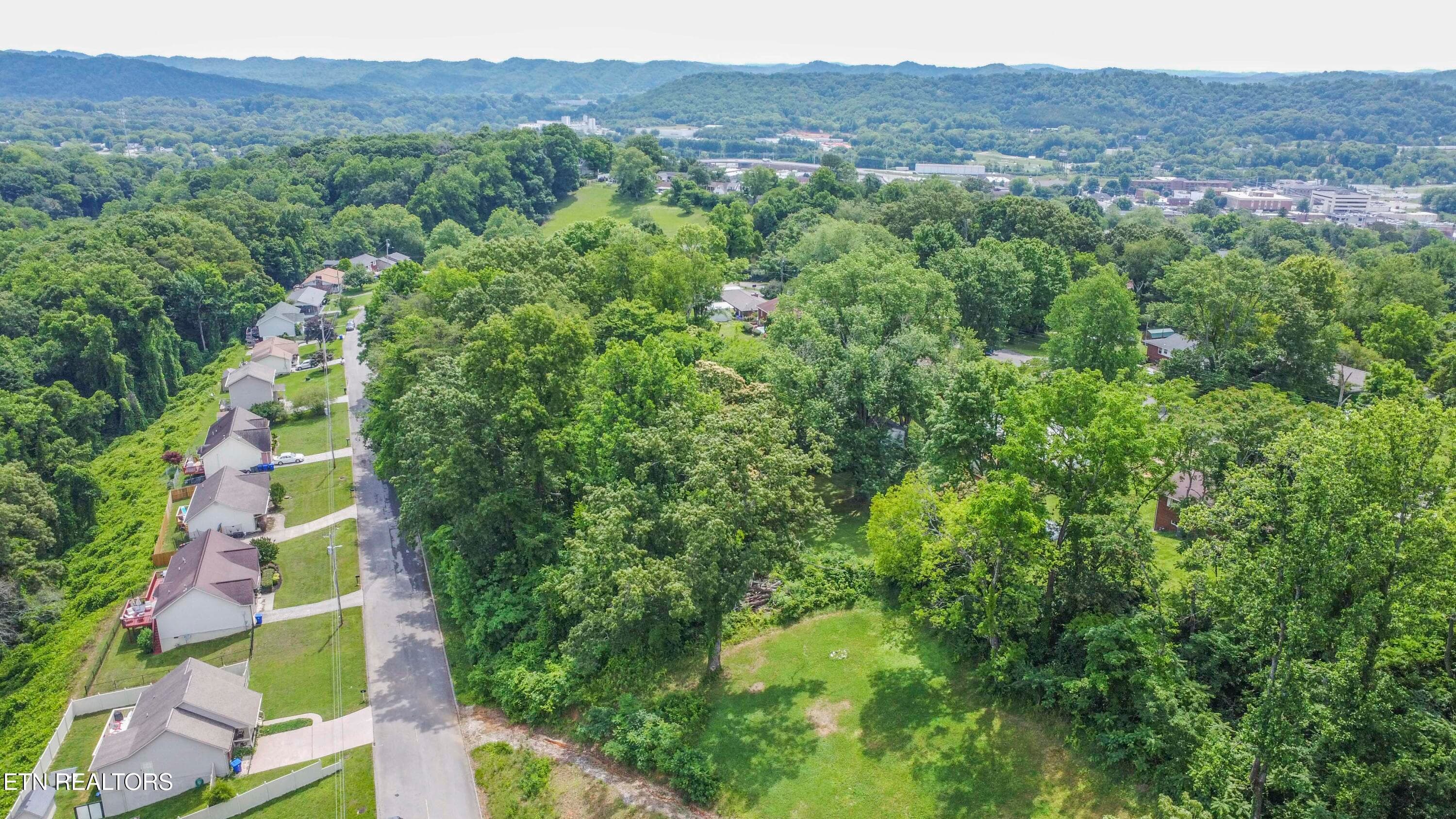 drone 3_1 - 524 Westbury Drive, Clinton, TN 37716