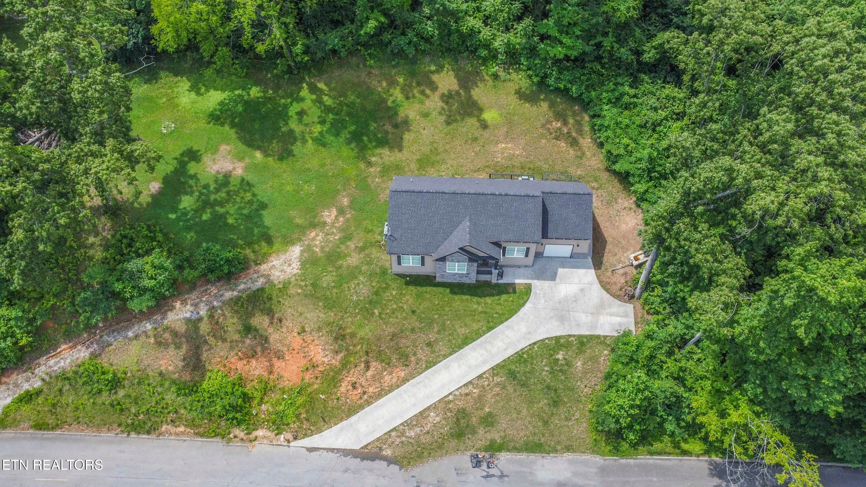 drone 4_1 - 524 Westbury Drive, Clinton, TN 37716