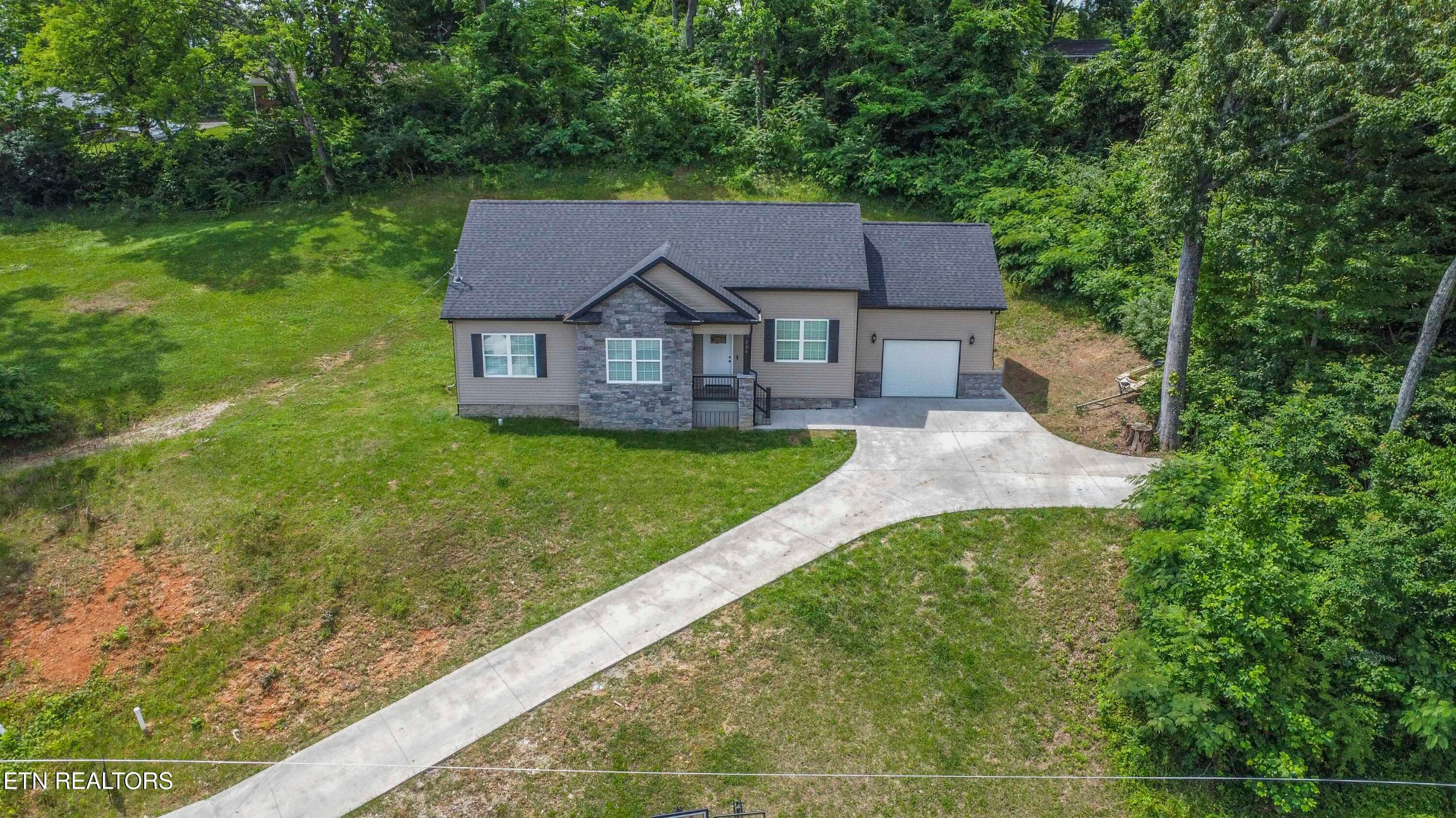 drone 11_1 - 524 Westbury Drive, Clinton, TN 37716