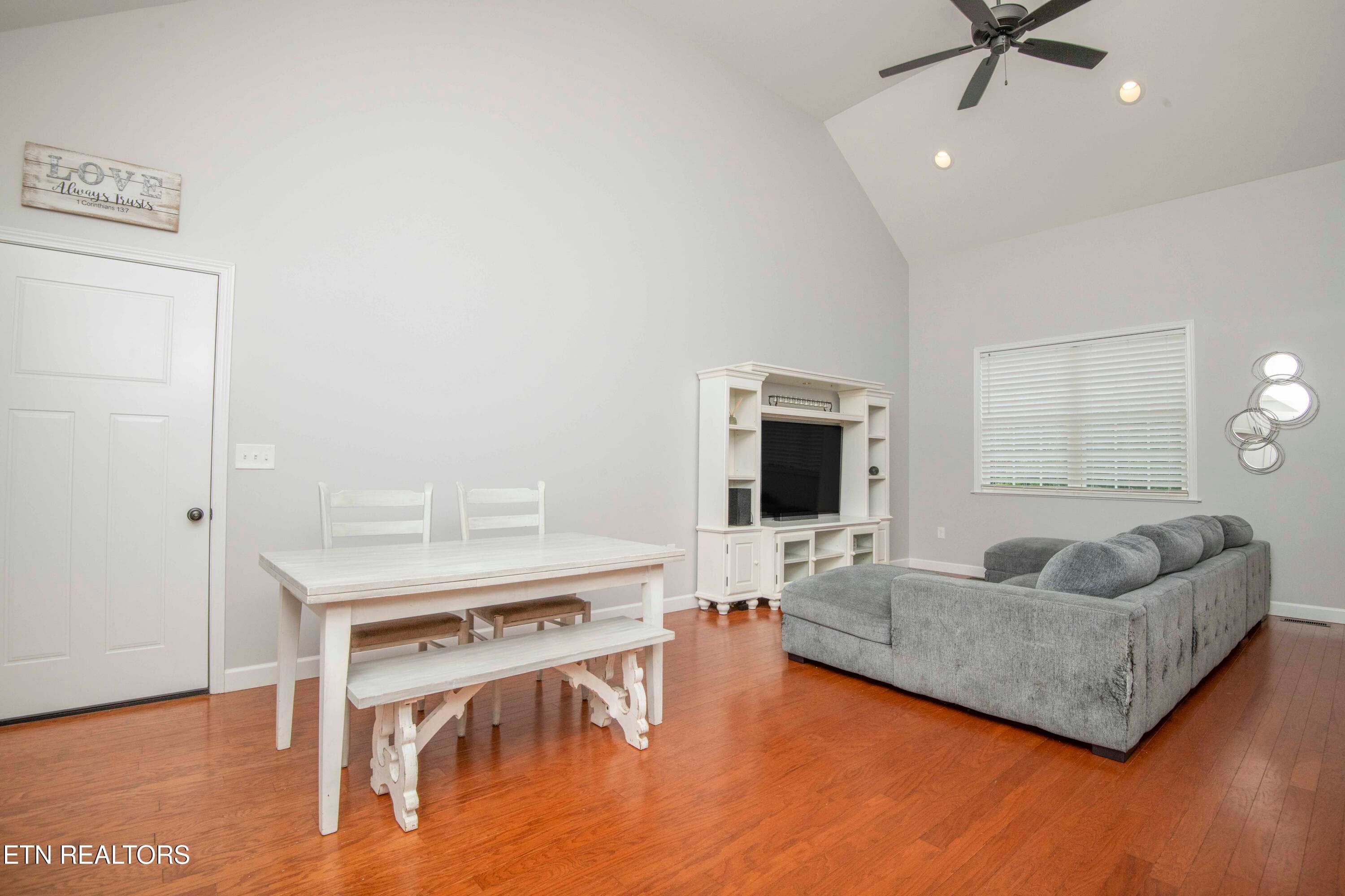 kitchen 1_1 - 524 Westbury Drive, Clinton, TN 37716