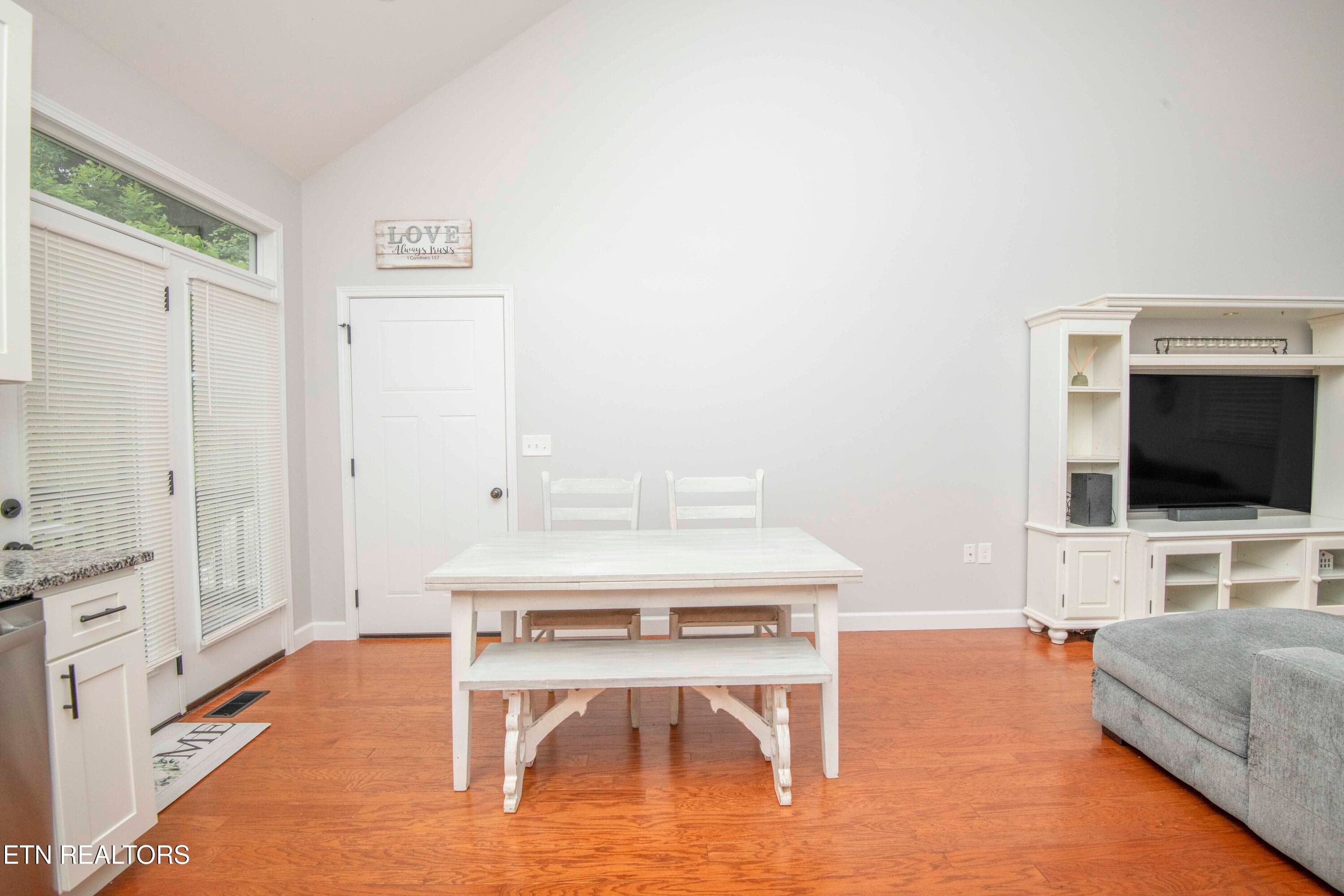 kitchen 6_1 - 524 Westbury Drive, Clinton, TN 37716