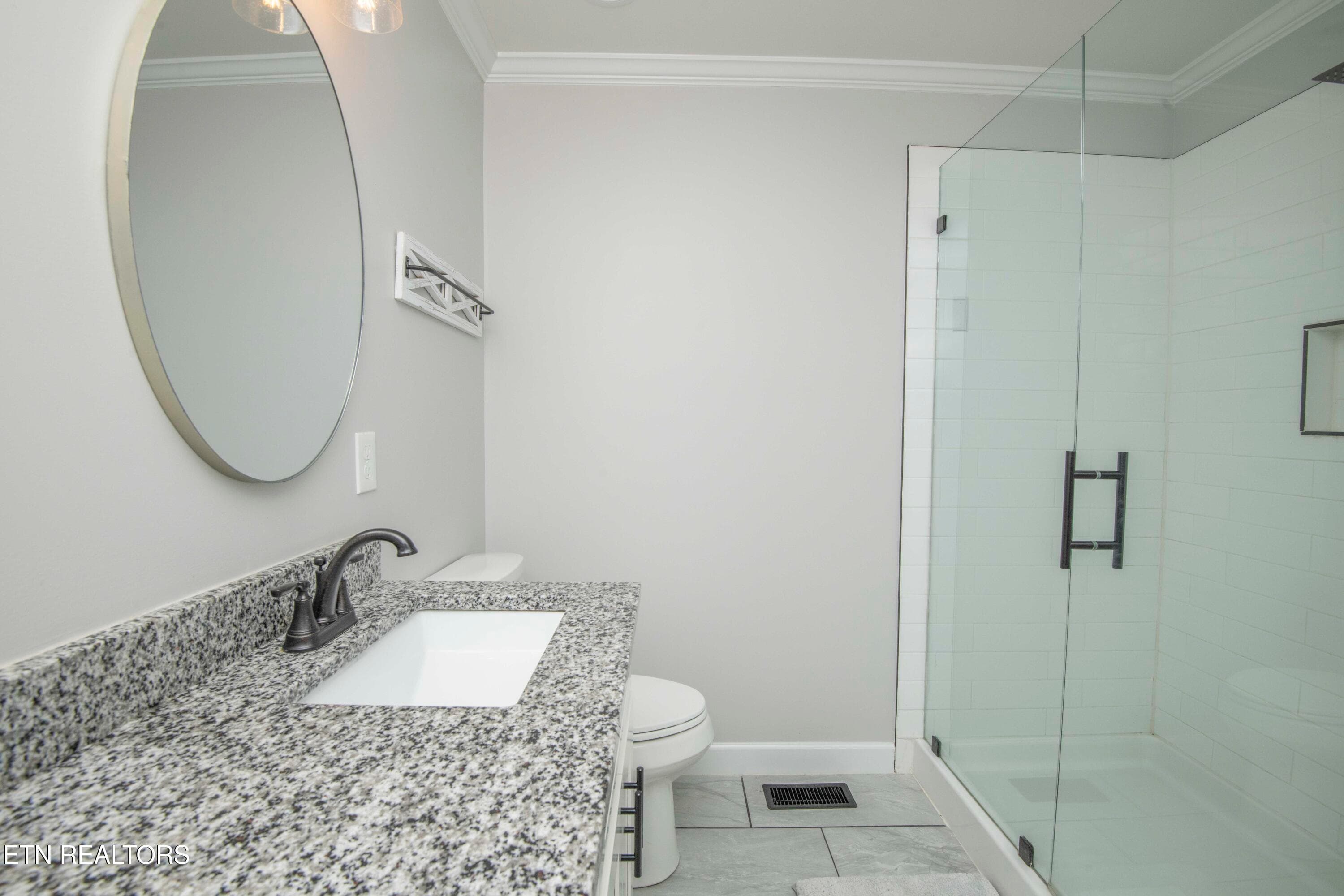 master bath_1 - 524 Westbury Drive, Clinton, TN 37716