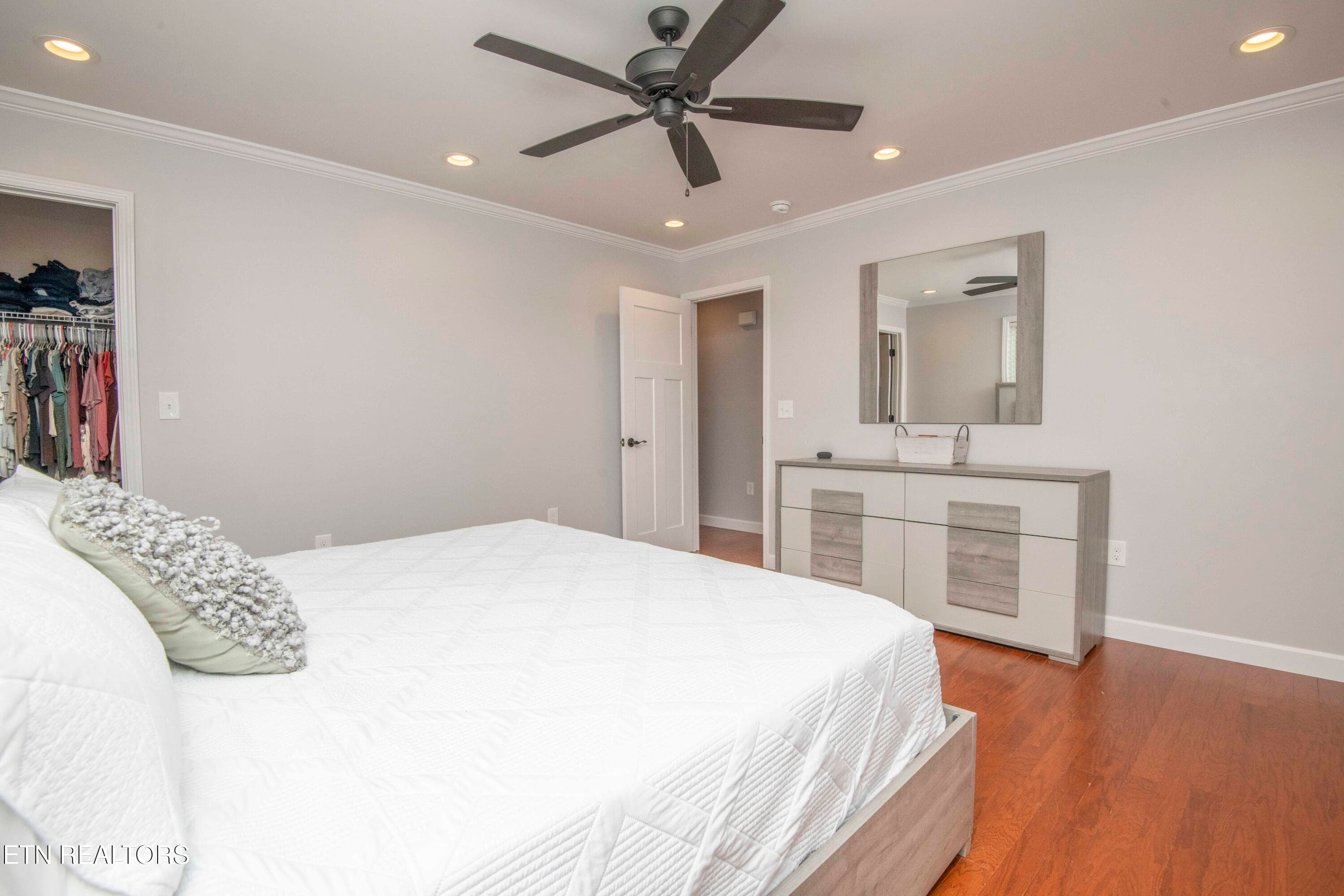 master bed 2_1 - 524 Westbury Drive, Clinton, TN 37716