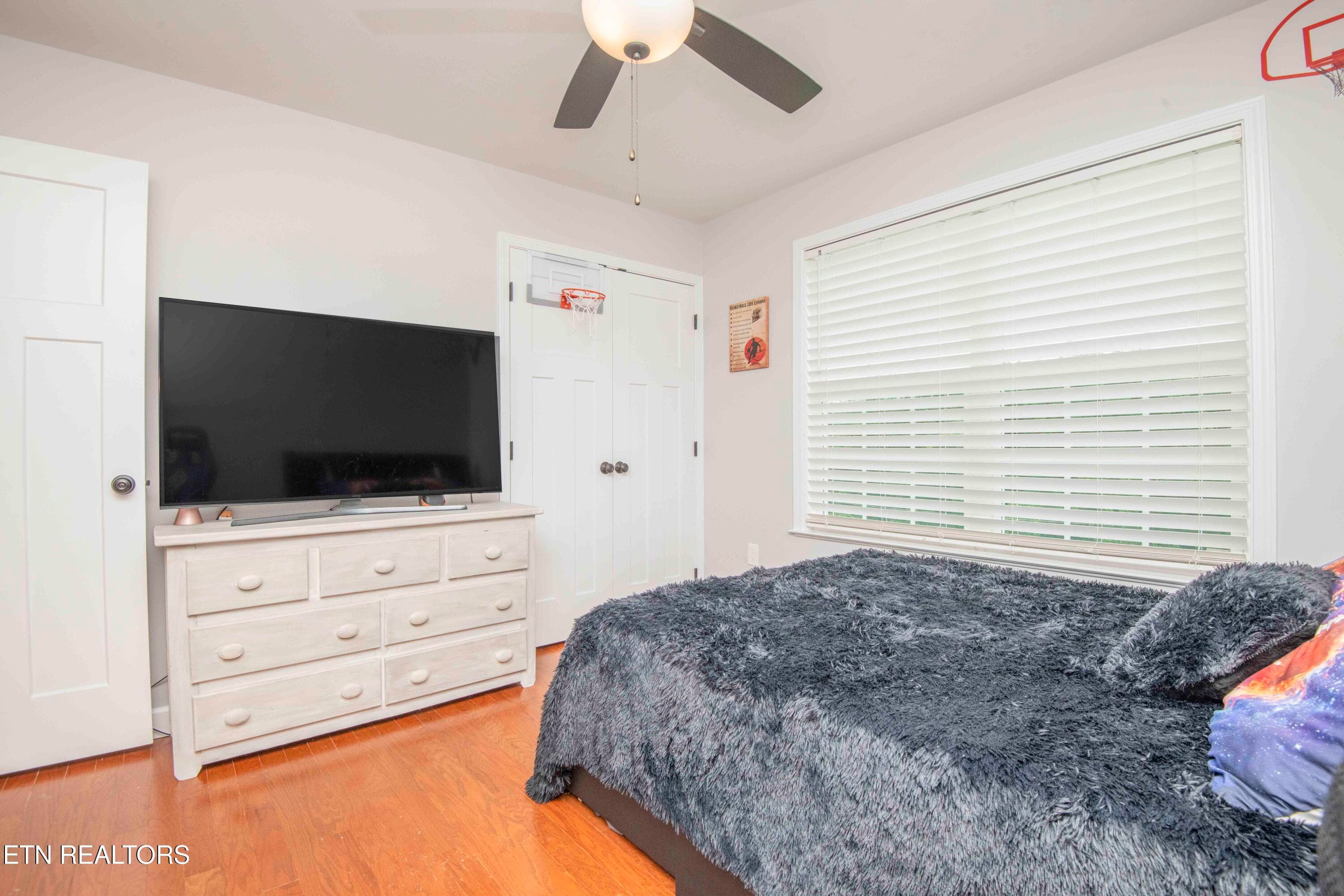 third bed_1 - 524 Westbury Drive, Clinton, TN 37716