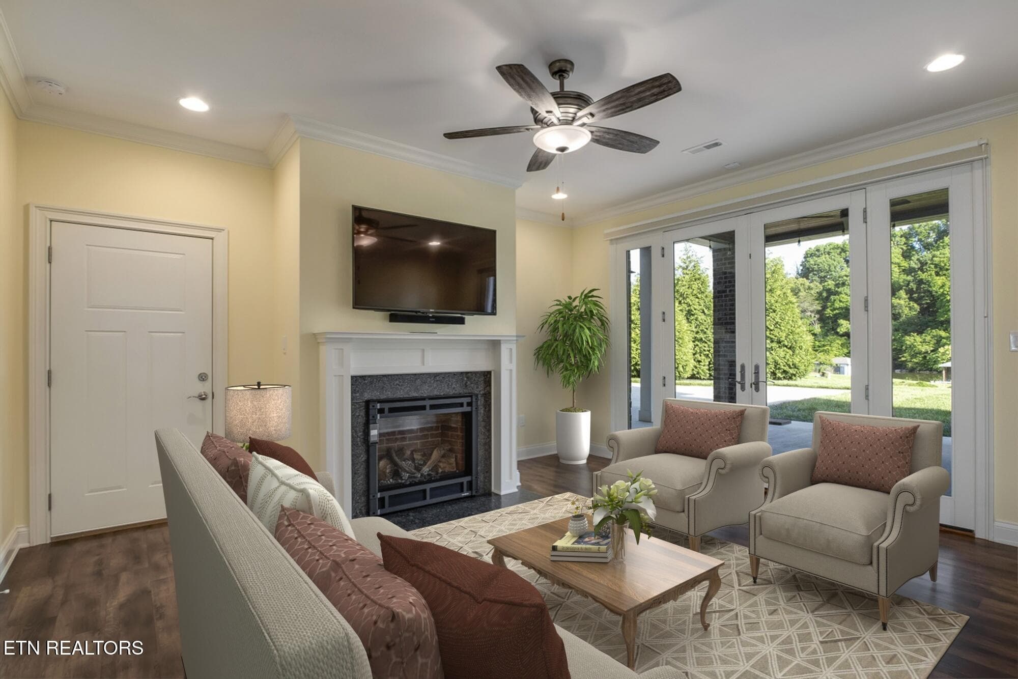 Lower Living Room - 917 Emory Church Rd, Knoxville, TN 37922