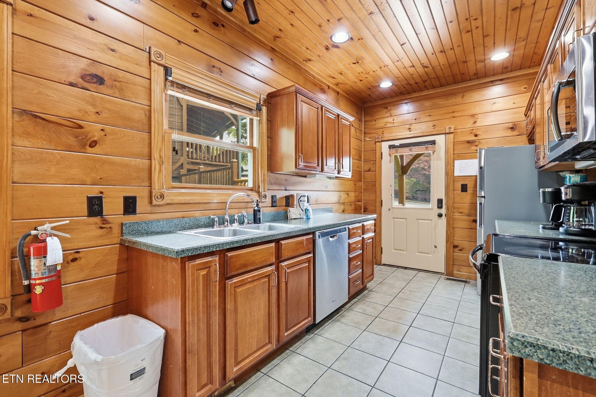 15-web-or-mls-3F1A4817 - 826 Great Smoky Way, Gatlinburg, TN 37738, Gatlinburg