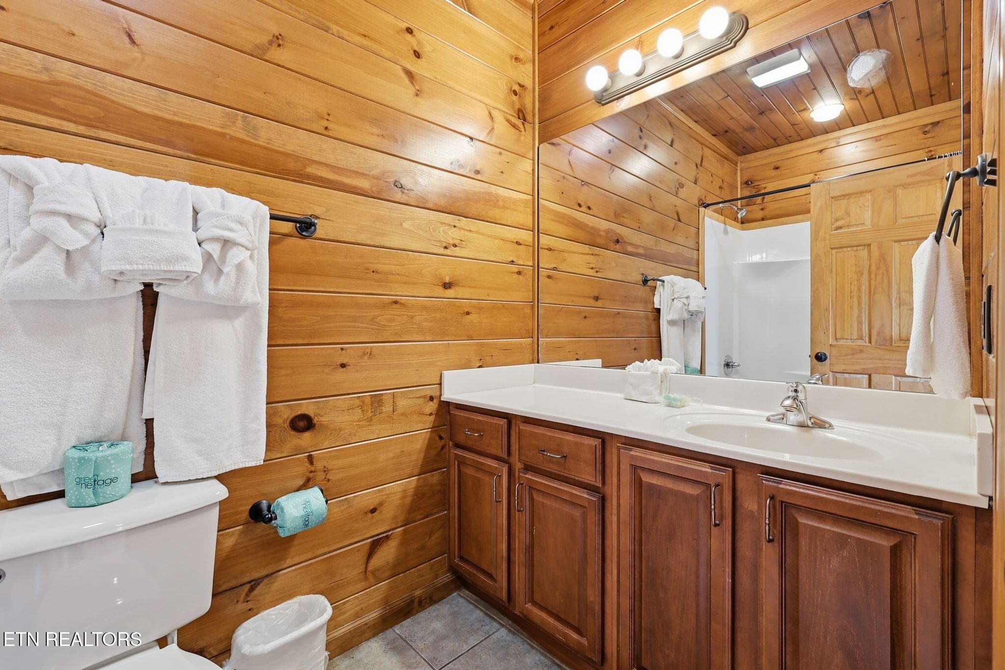 25-web-or-mls-3F1A4858 - 826 Great Smoky Way, Gatlinburg, TN 37738, Gatlinburg