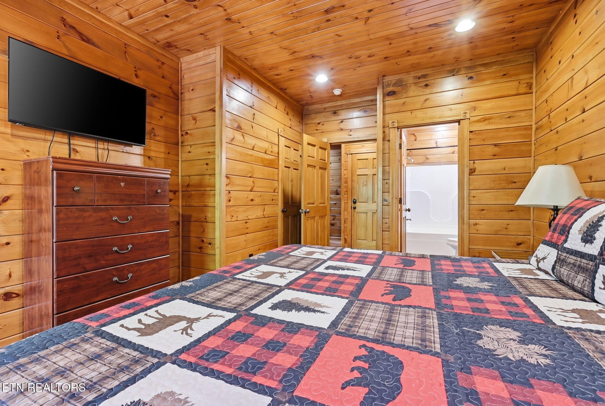 45-web-or-mls-3F1A4934_reedit_3a78428d - 826 Great Smoky Way, Gatlinburg, TN 37738, Gatlinburg