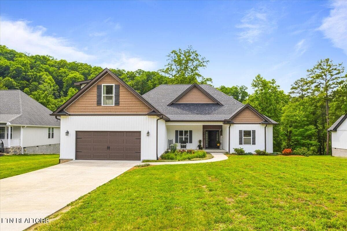 320 Wagon Lane, Speedwell, TN 37870