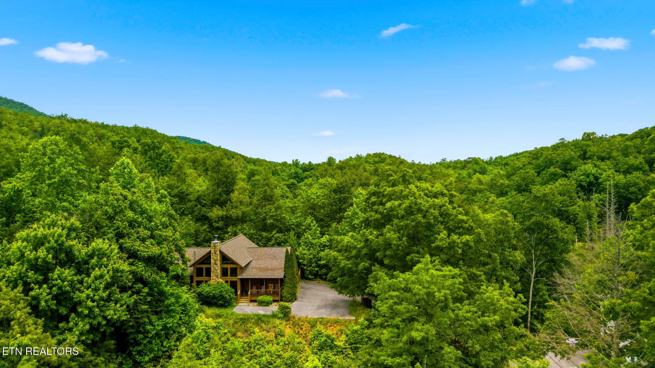 dji_20260529135139_0453_d - 817 Sunshine Tr, Gatlinburg, TN 37738, Gatlinburg