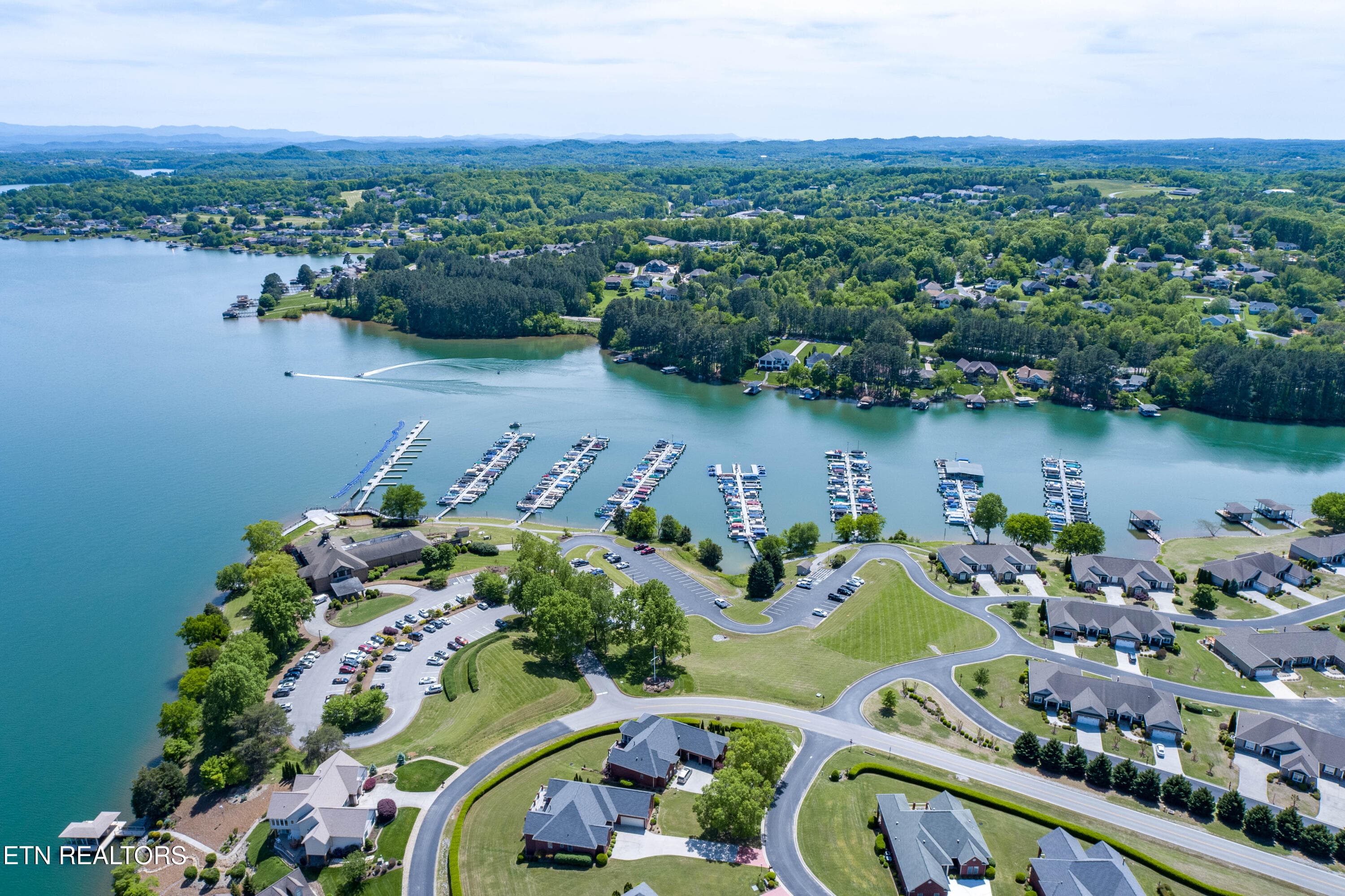 Yacht Club2 - 213 Gado Lane, Loudon, TN 37774