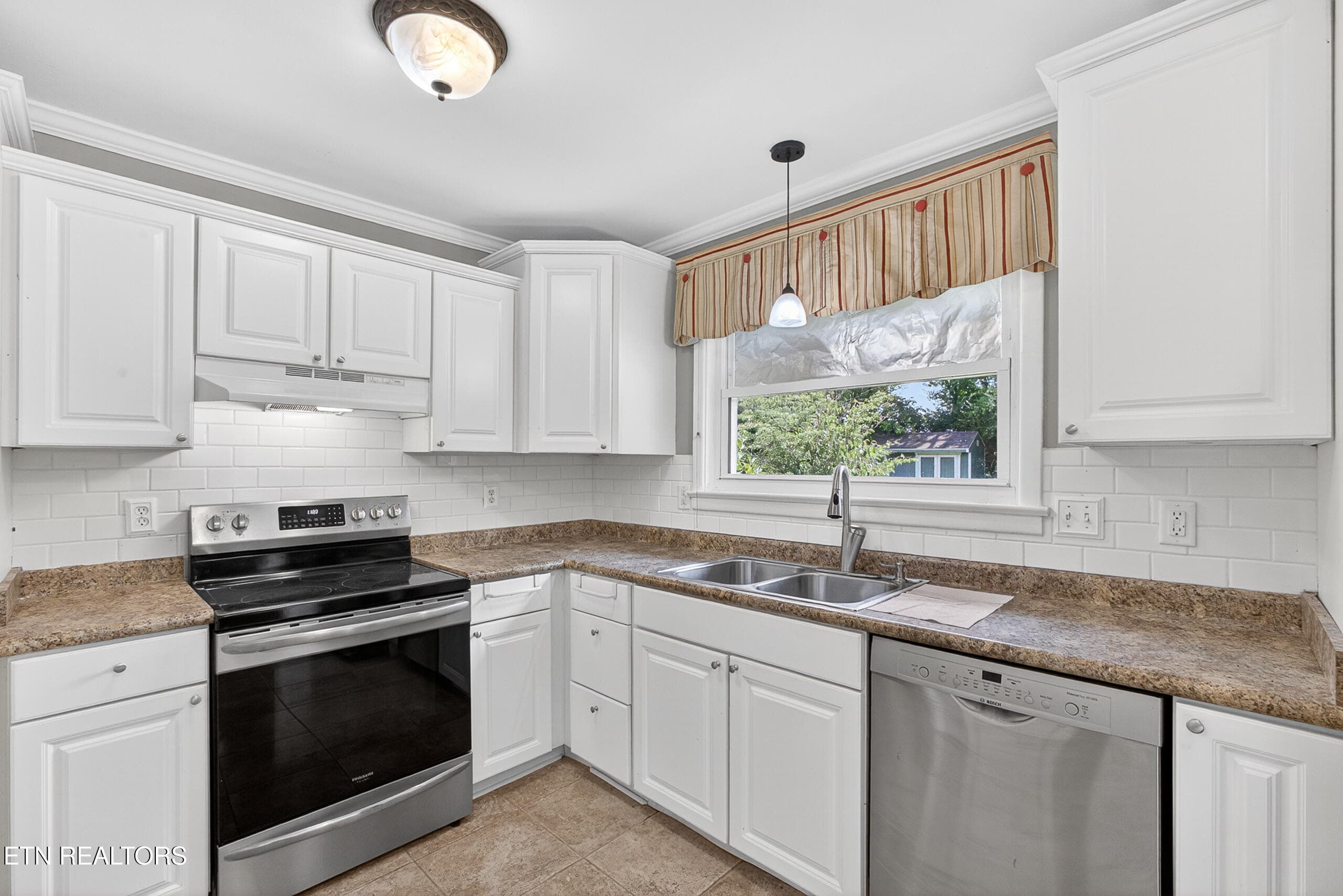 6810 Dorchester-15 - 6810 Dorchester Drive, Knoxville, TN 37909, Knoxville