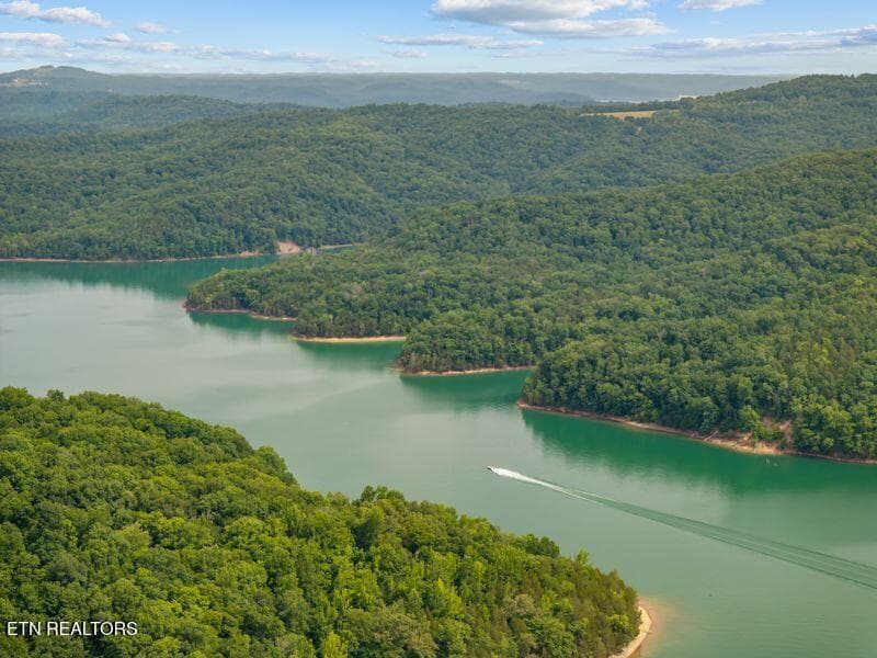 gedwill use 10 - 976 Livingston Boat Dock Rd, Allons, TN 38541