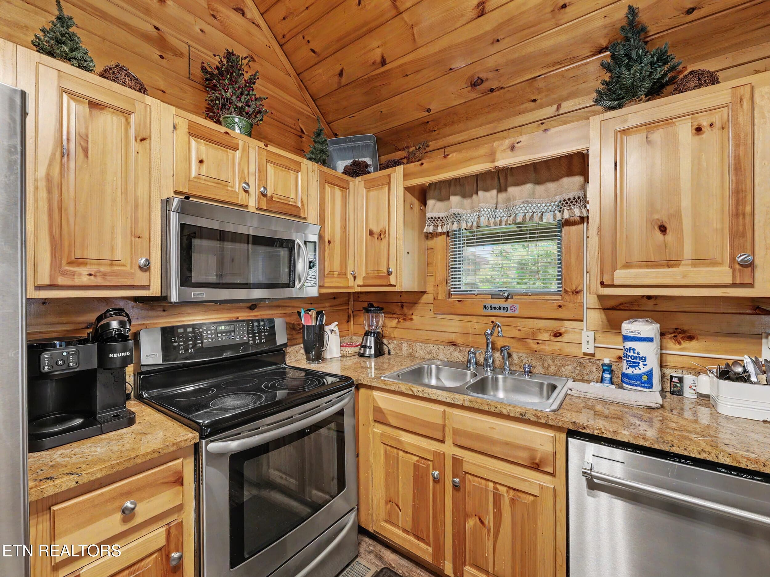 Lots of Counterspace - 1629 Little Cabin Loop, Pigeon Forge, TN 37862, Pigeon Forge