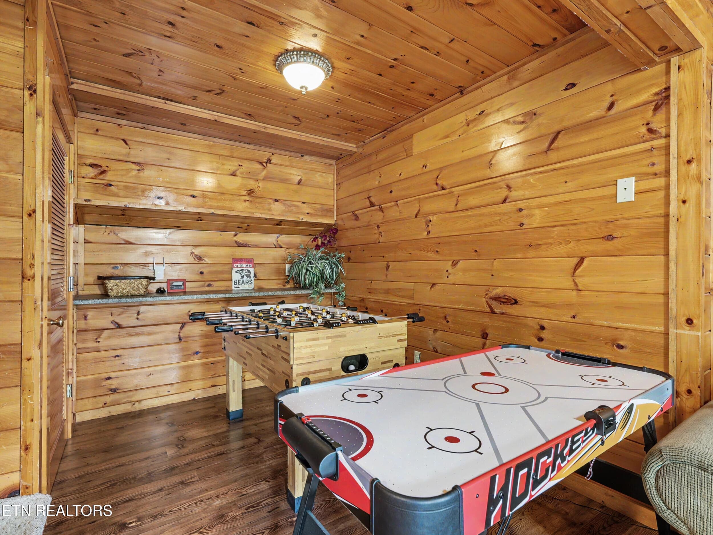 Game Room - 1629 Little Cabin Loop, Pigeon Forge, TN 37862, Pigeon Forge