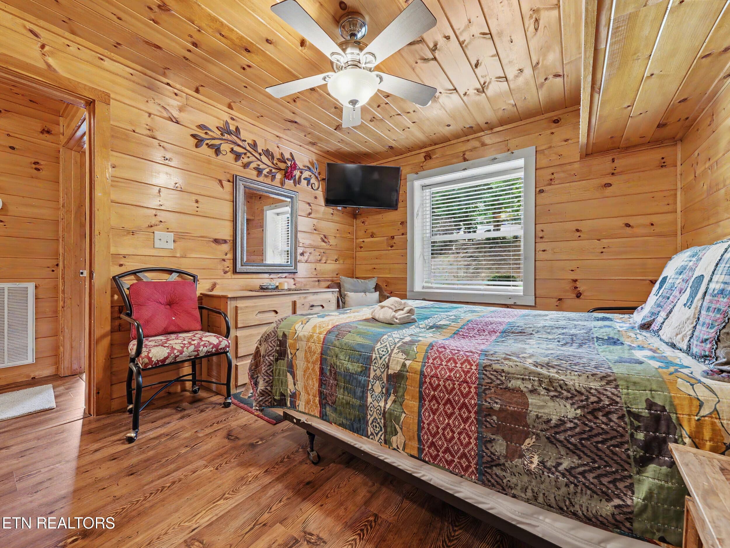 Spacious Bedrooms - 1629 Little Cabin Loop, Pigeon Forge, TN 37862, Pigeon Forge
