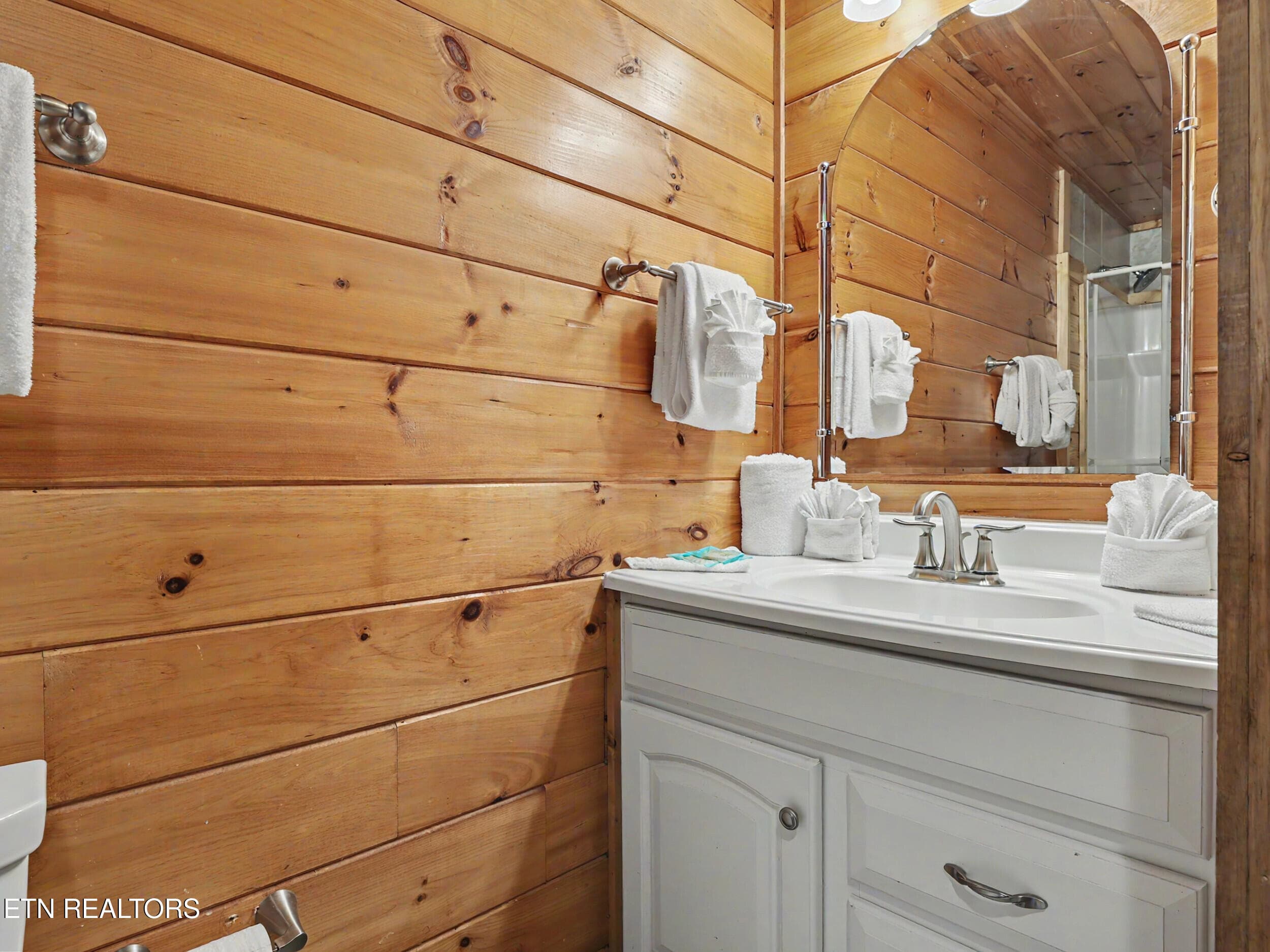 Downstairs Bathroom - 1629 Little Cabin Loop, Pigeon Forge, TN 37862, Pigeon Forge
