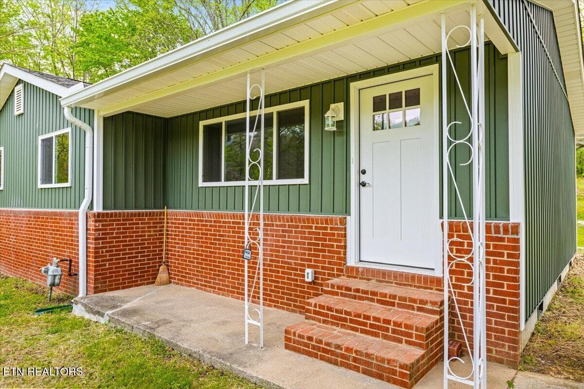 05-135 Cougar Ridge Pvt Dr - 520 W Hills Drive, Huntsville, TN 37756