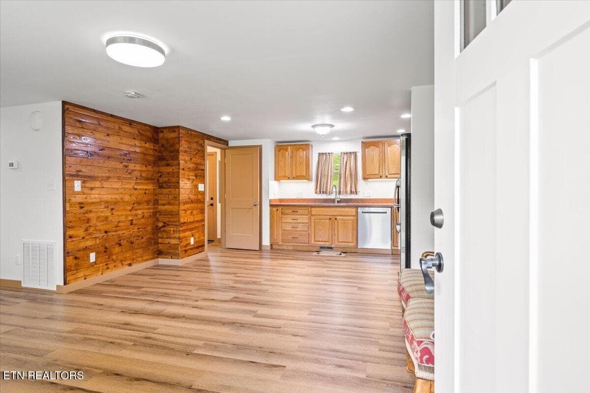 34-135 Cougar Ridge Pvt Dr - 520 W Hills Drive, Huntsville, TN 37756