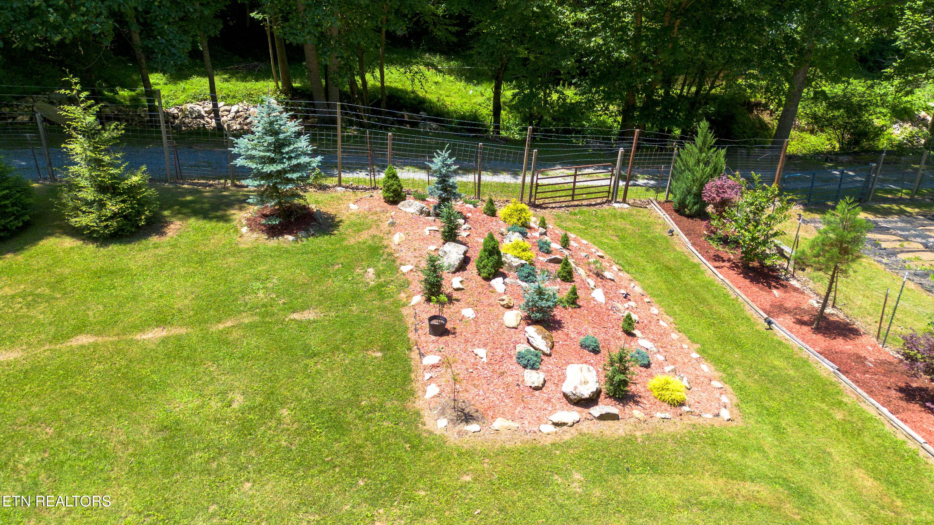800 Tumbling Creek Rd-101 - 800 Tumbling Creek Rd, Erwin, TN 37650