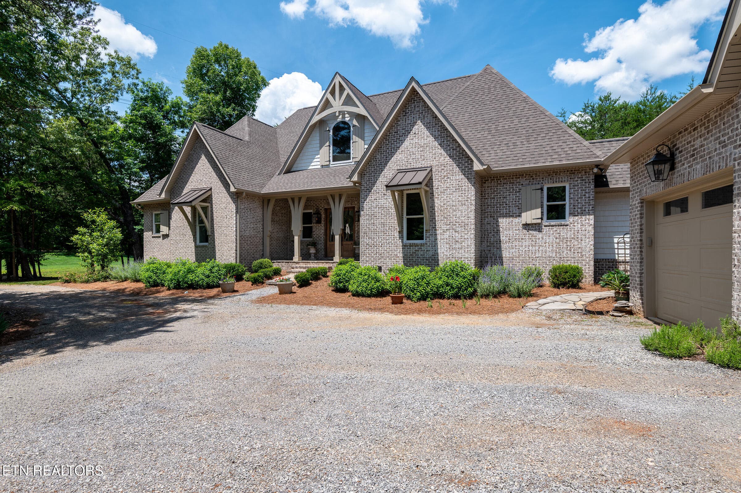 1677 Botsford Drive, Knoxville, TN 37922