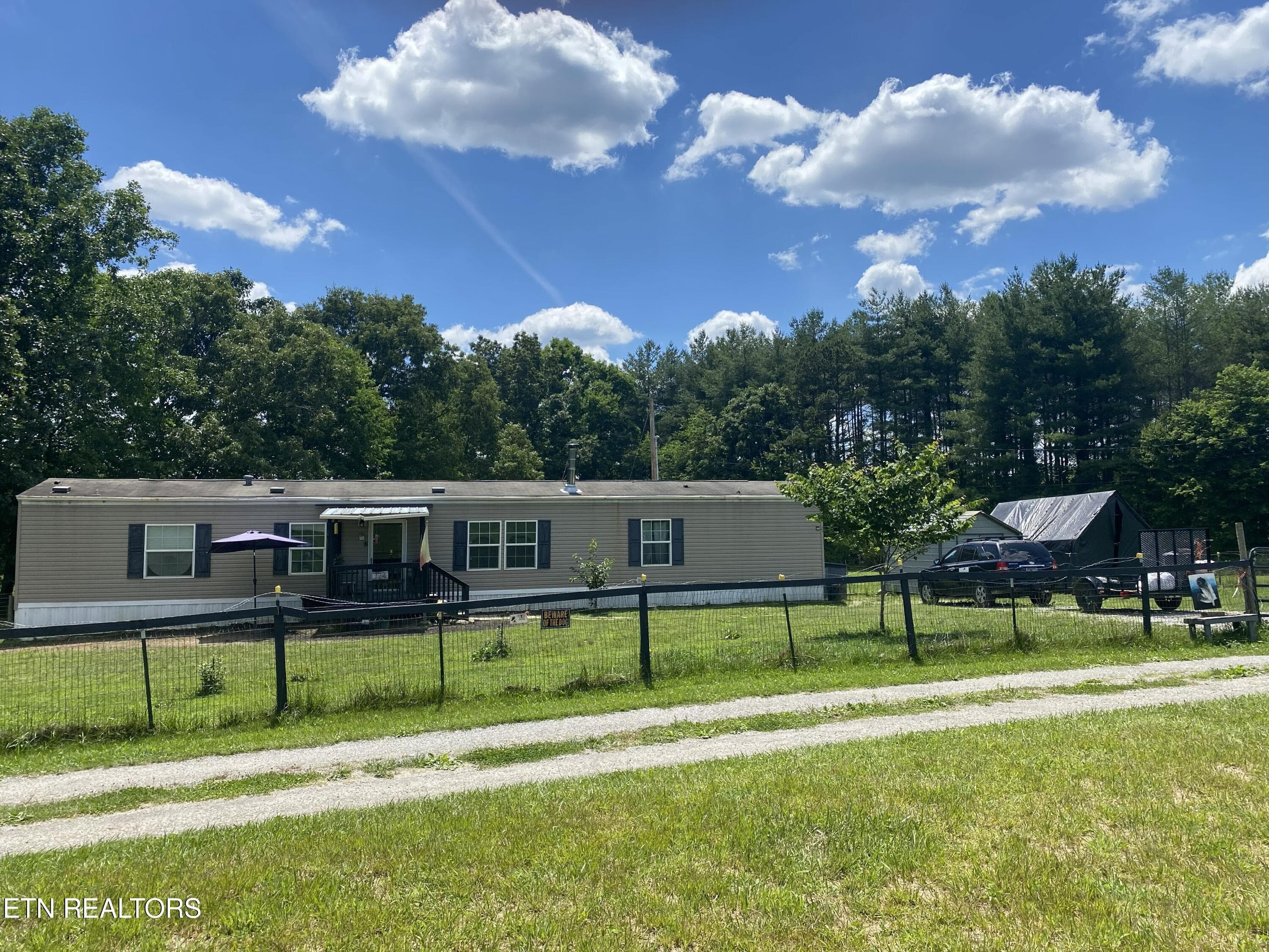 IMG_1936 - 174 Claude Howard Rd, Deer Lodge, TN 37726