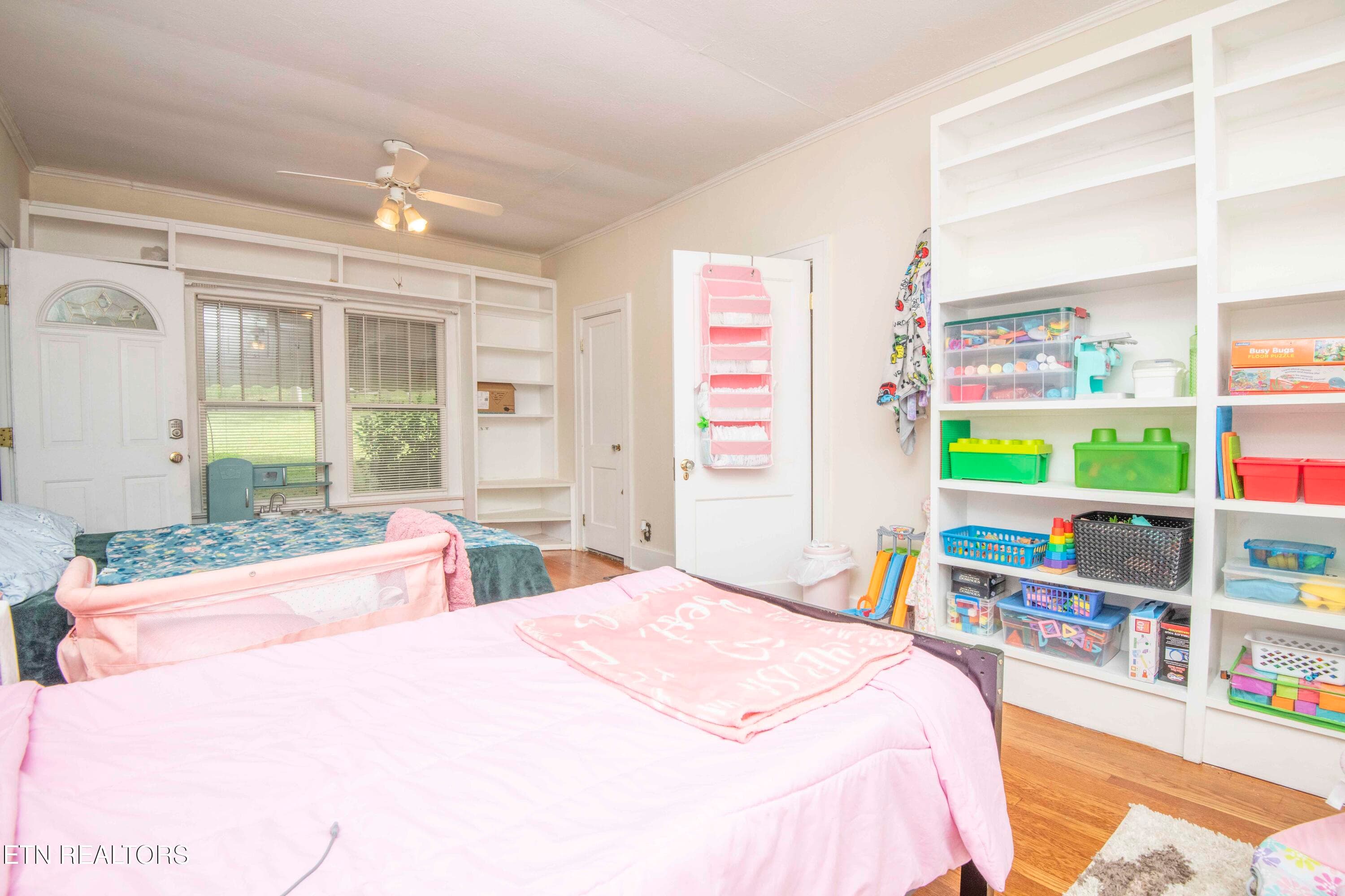 bed_1 - 17761 Alberta St, Oneida, TN 37841