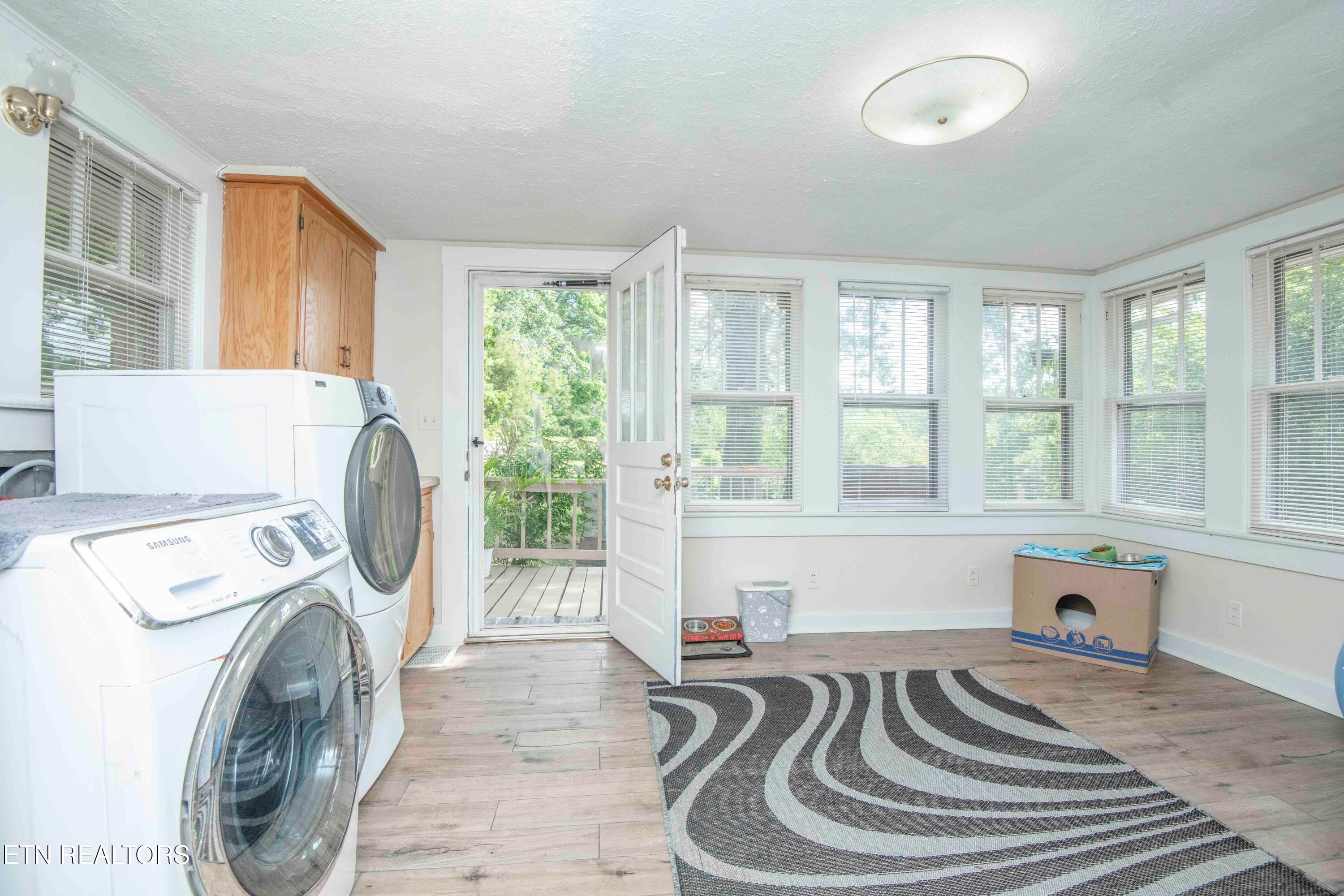 laundry - 17761 Alberta St, Oneida, TN 37841