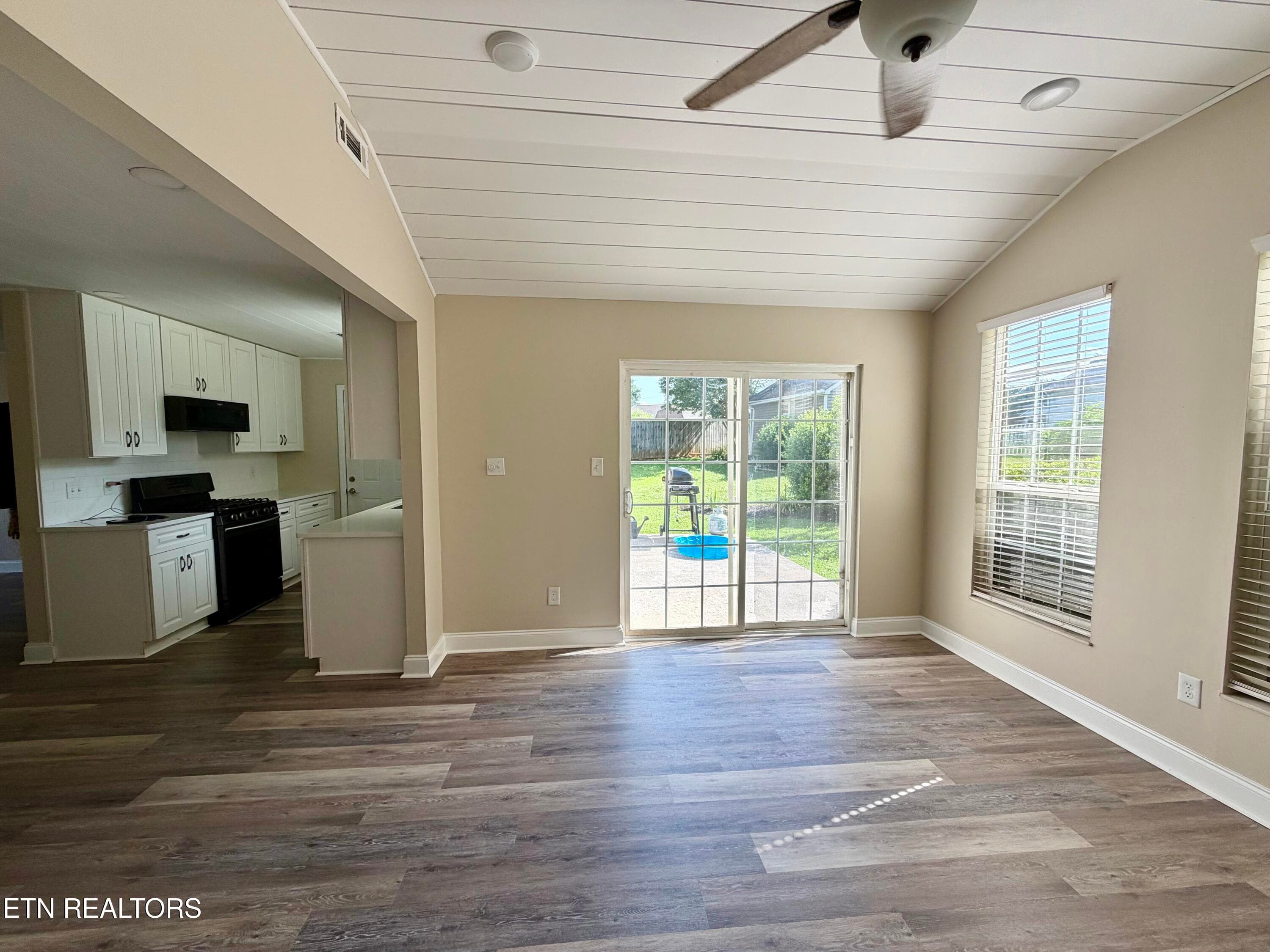 IMG_8716 - 2337 Scanlon Court, Powell, TN 37849