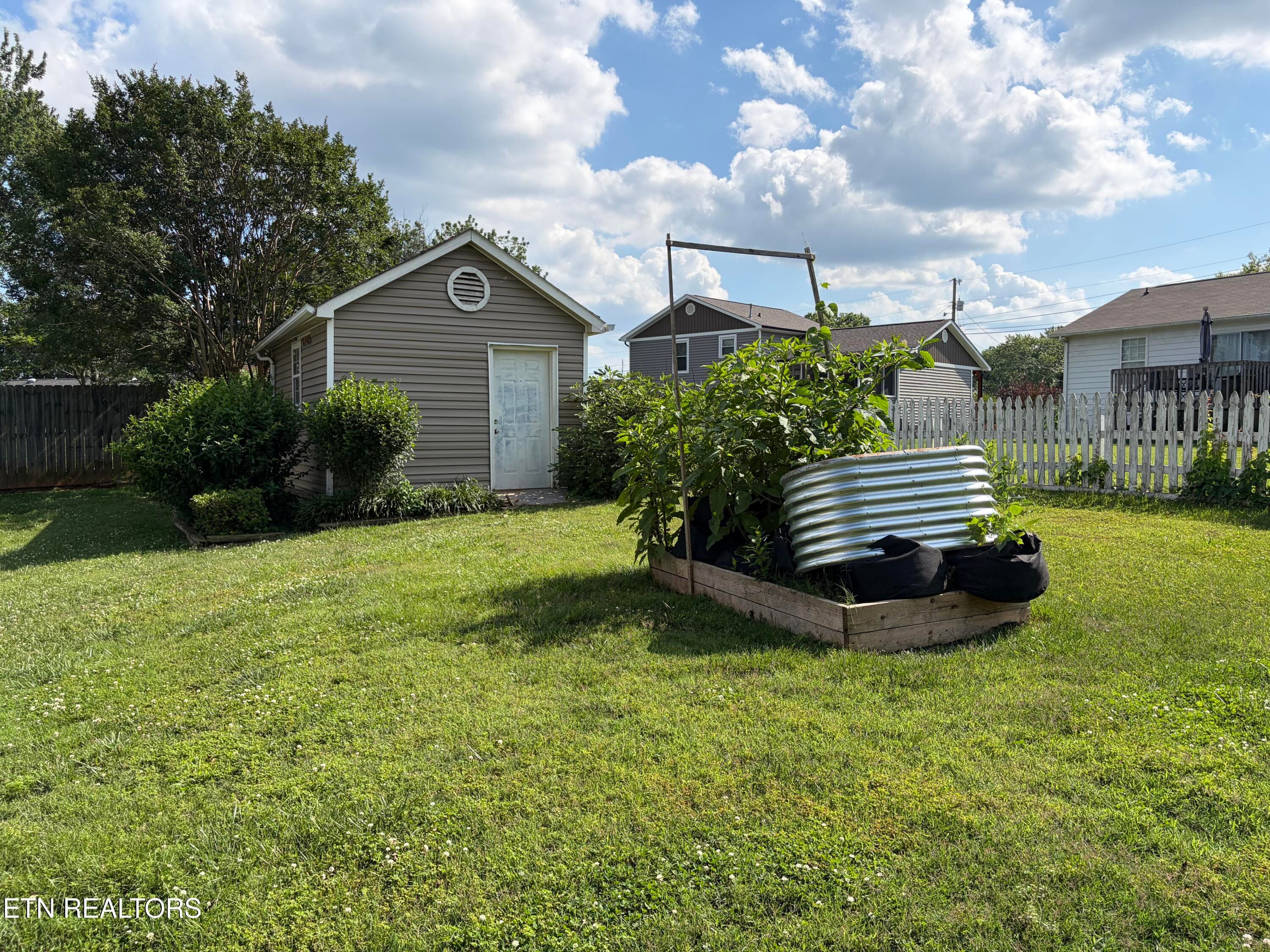 IMG_8730 - 2337 Scanlon Court, Powell, TN 37849