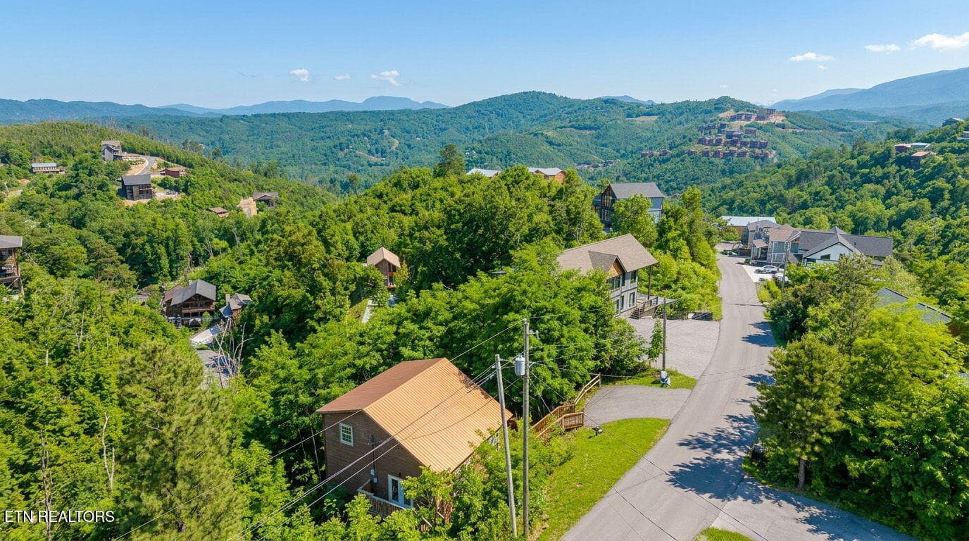 625 Pinecrest (17) - 625 Pinecrest Drive, Gatlinburg, TN 37738, Gatlinburg