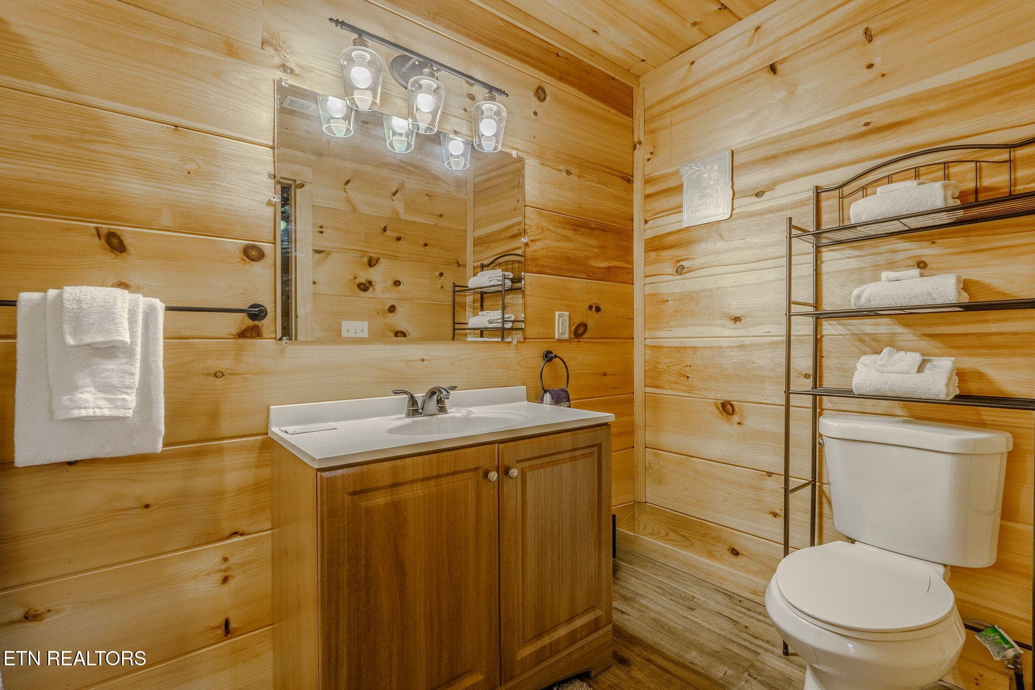 625 Pinecrest Drive (1) - 625 Pinecrest Drive, Gatlinburg, TN 37738, Gatlinburg