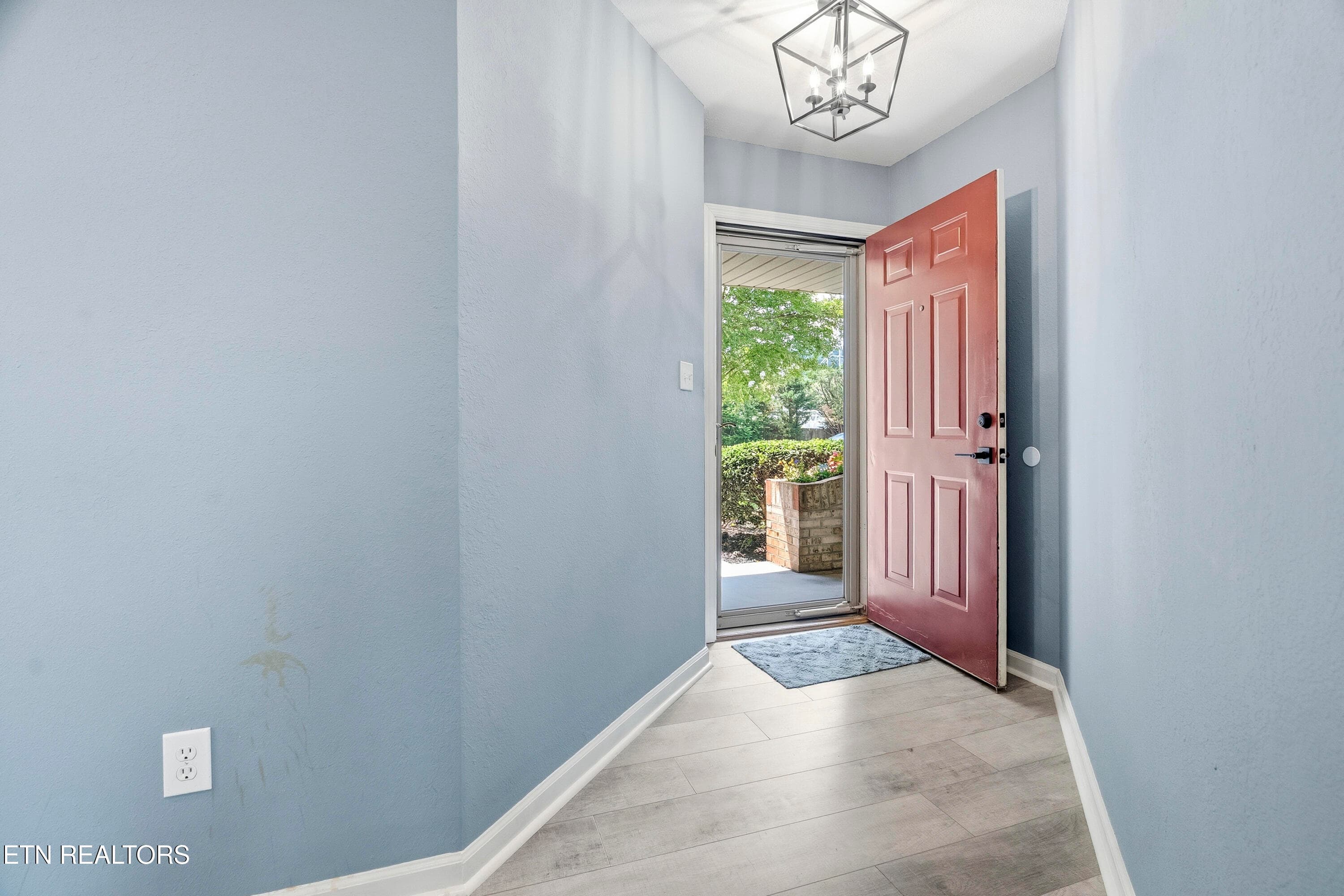 Entry - 10703 Admiral Bend Way, Knoxville, TN 37934, Knoxville
