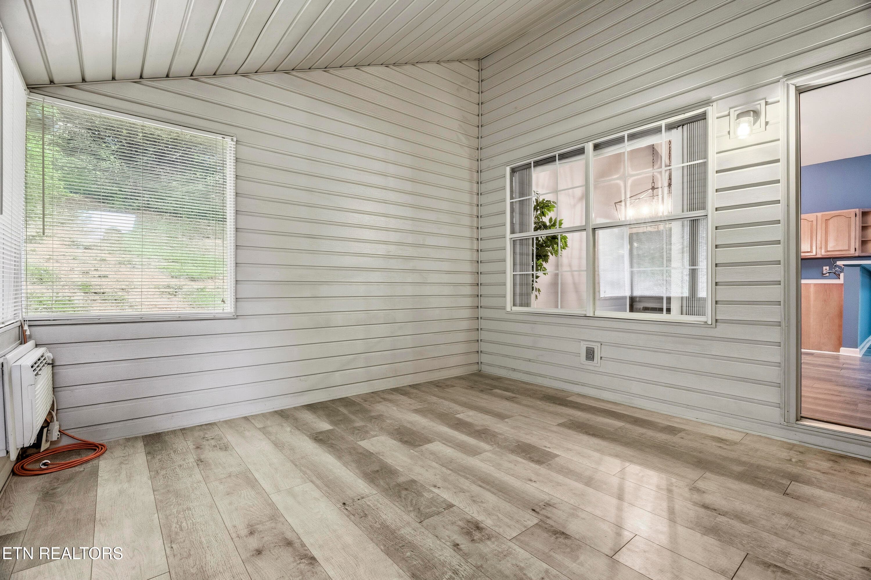 Sunroom 2 - 10703 Admiral Bend Way, Knoxville, TN 37934, Knoxville
