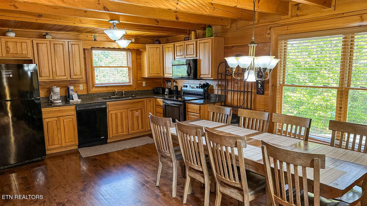 rental-cabin-07 - 1352 Timberwolf Way, Sevierville, TN 37876