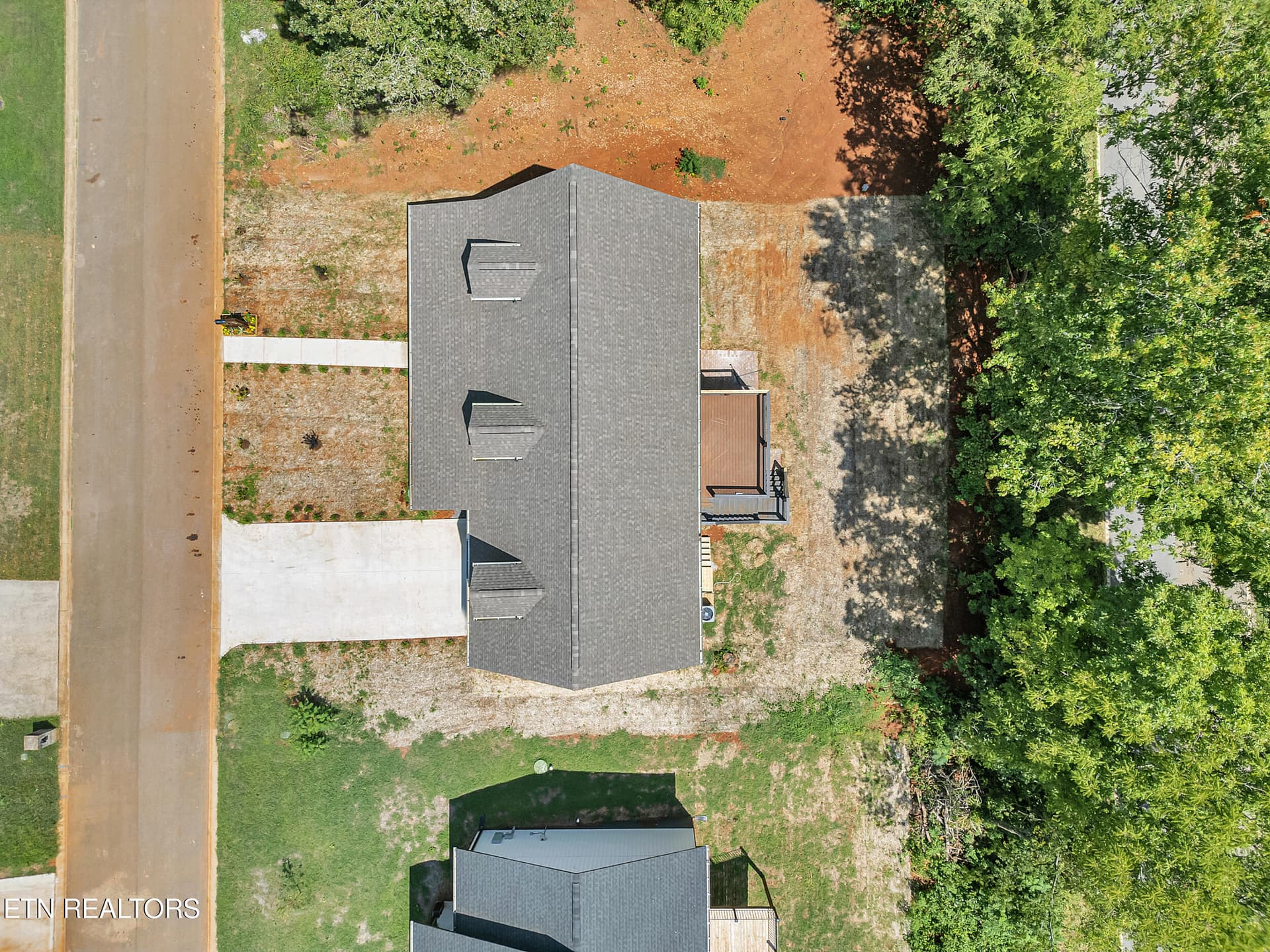 004_fC8e - 1283 Lori Ellen Court, Sevierville, TN 37876
