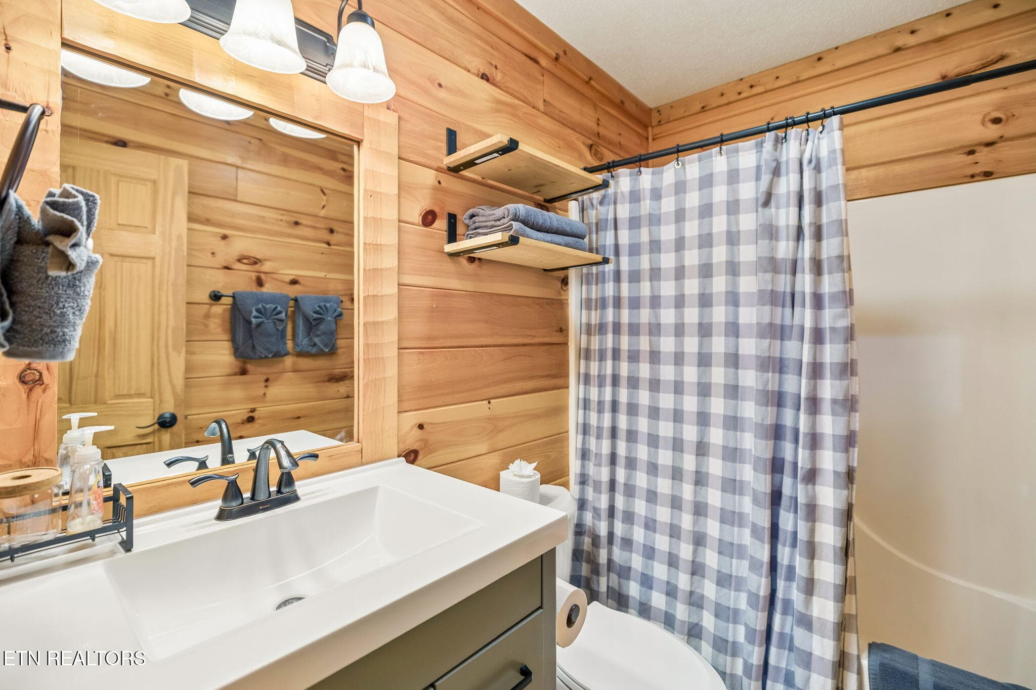 17-916 Hideaway Hills Cir - 017 - 916 Hideaway Hills Circle, Sevierville, TN 37862