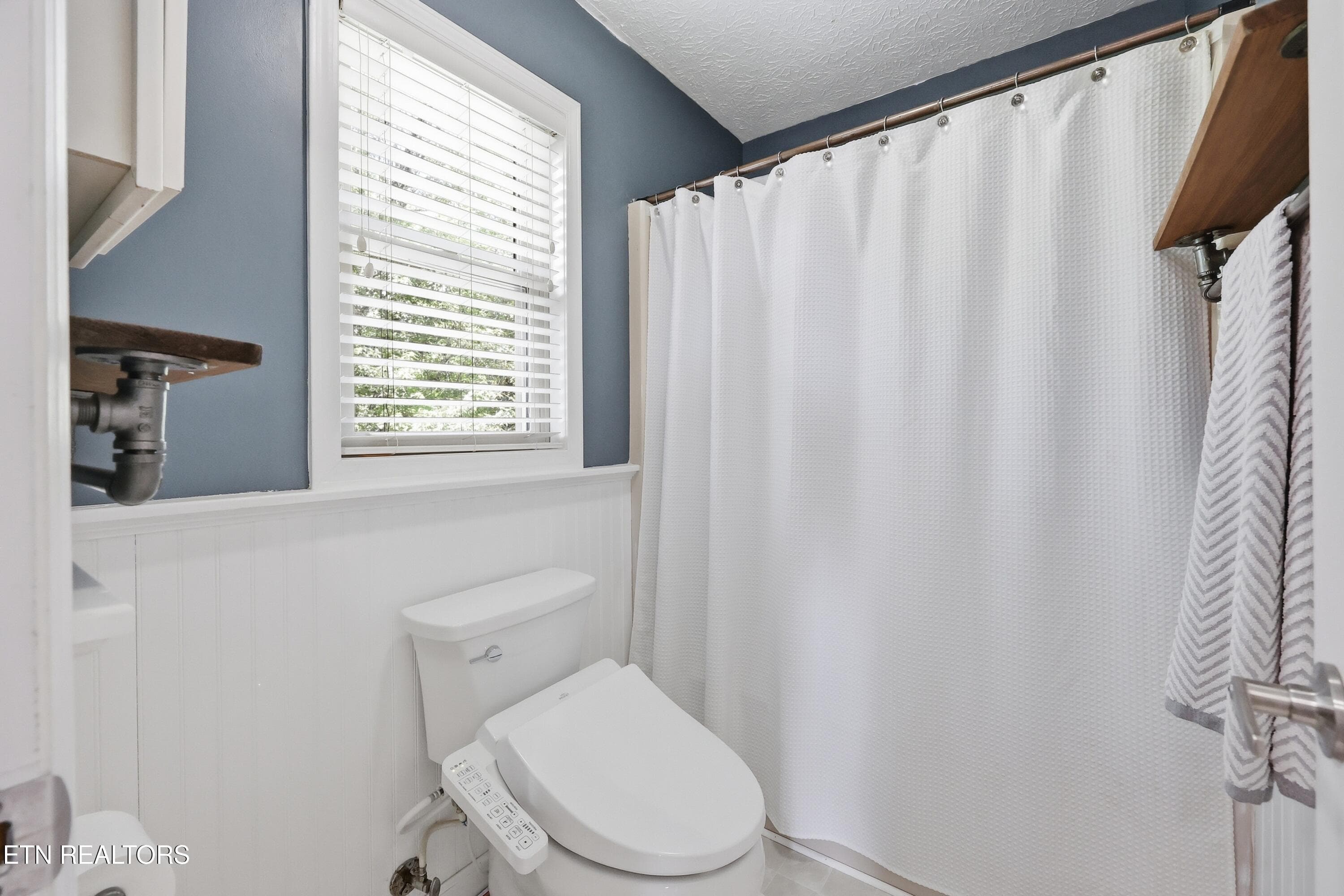 Primary Bath - 12516 Pony Express Drive, Knoxville, TN 37934, Knoxville