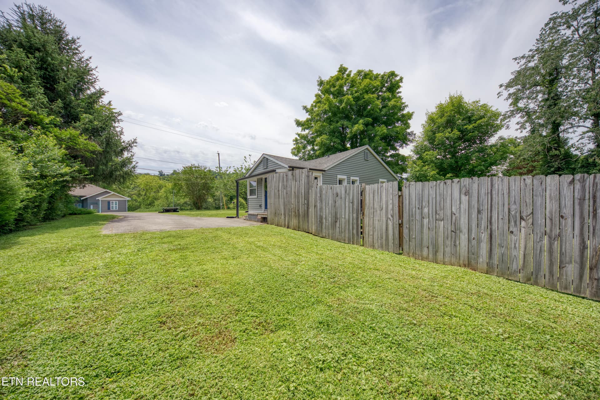 0H3A9646_90 - 425 W Ford Valley Rd, Knoxville, TN 37920