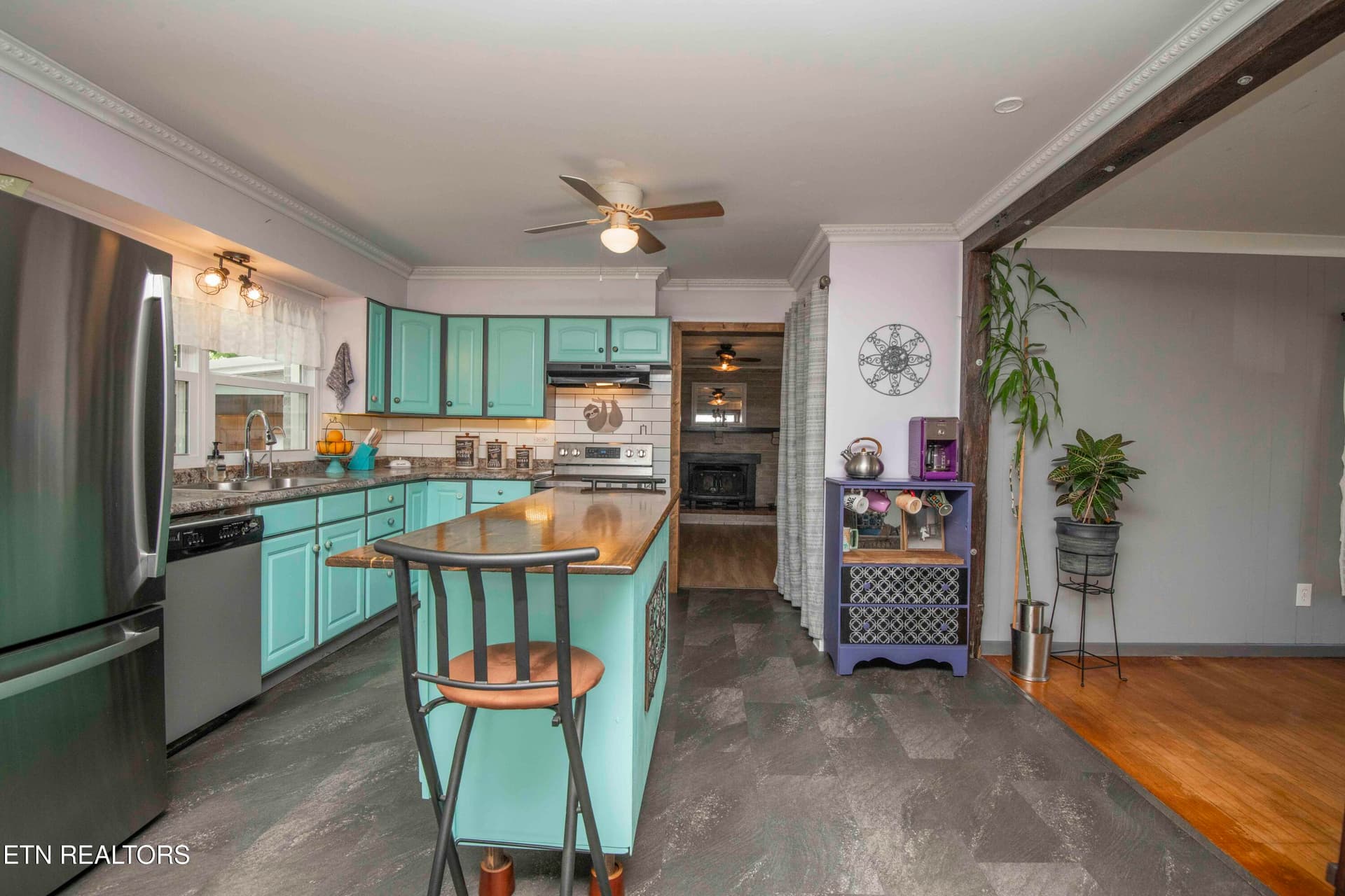kitchen 3_1 - 201 W Ford Valley Rd, Knoxville, TN 37920