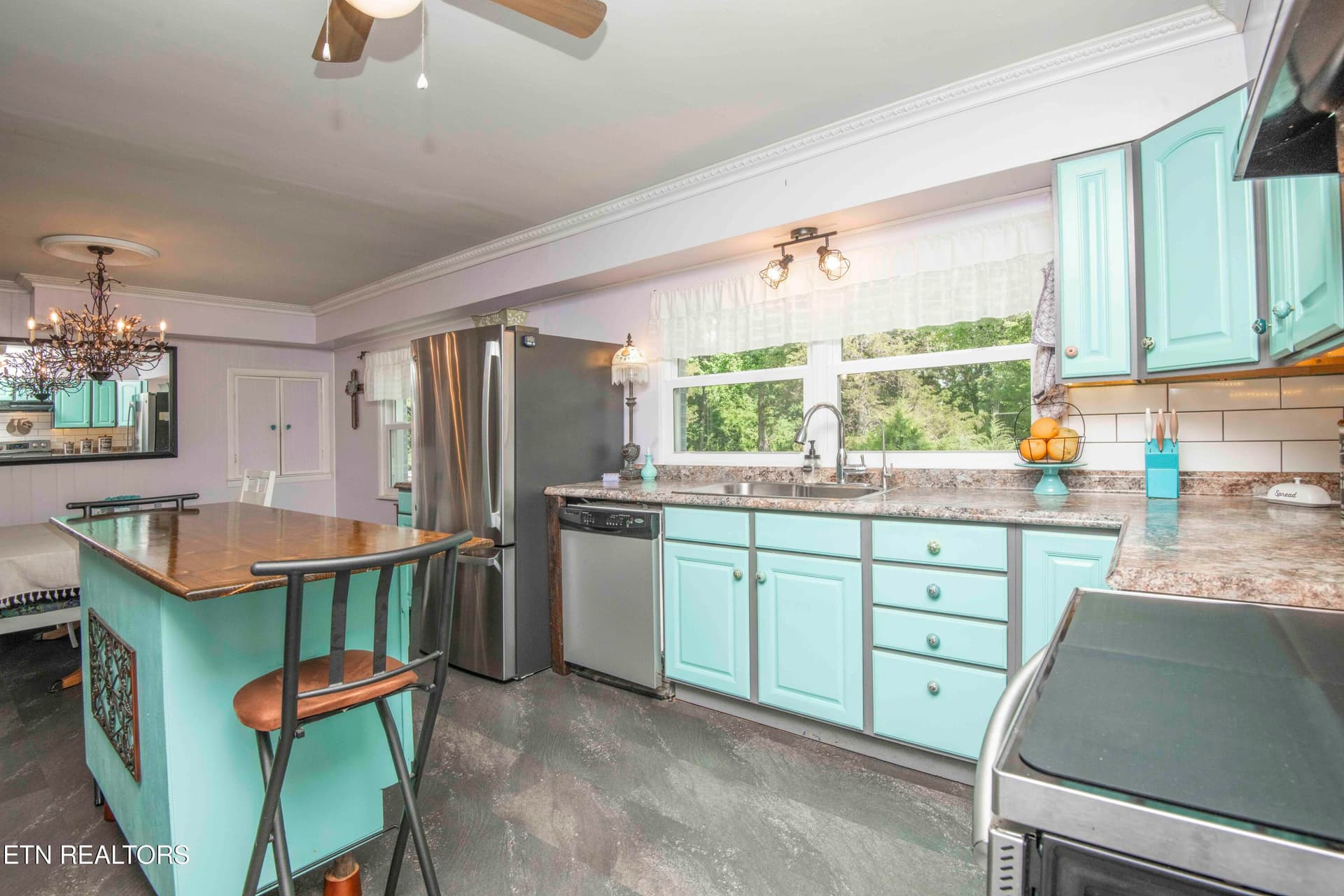 kitchen 9_1 - 201 W Ford Valley Rd, Knoxville, TN 37920